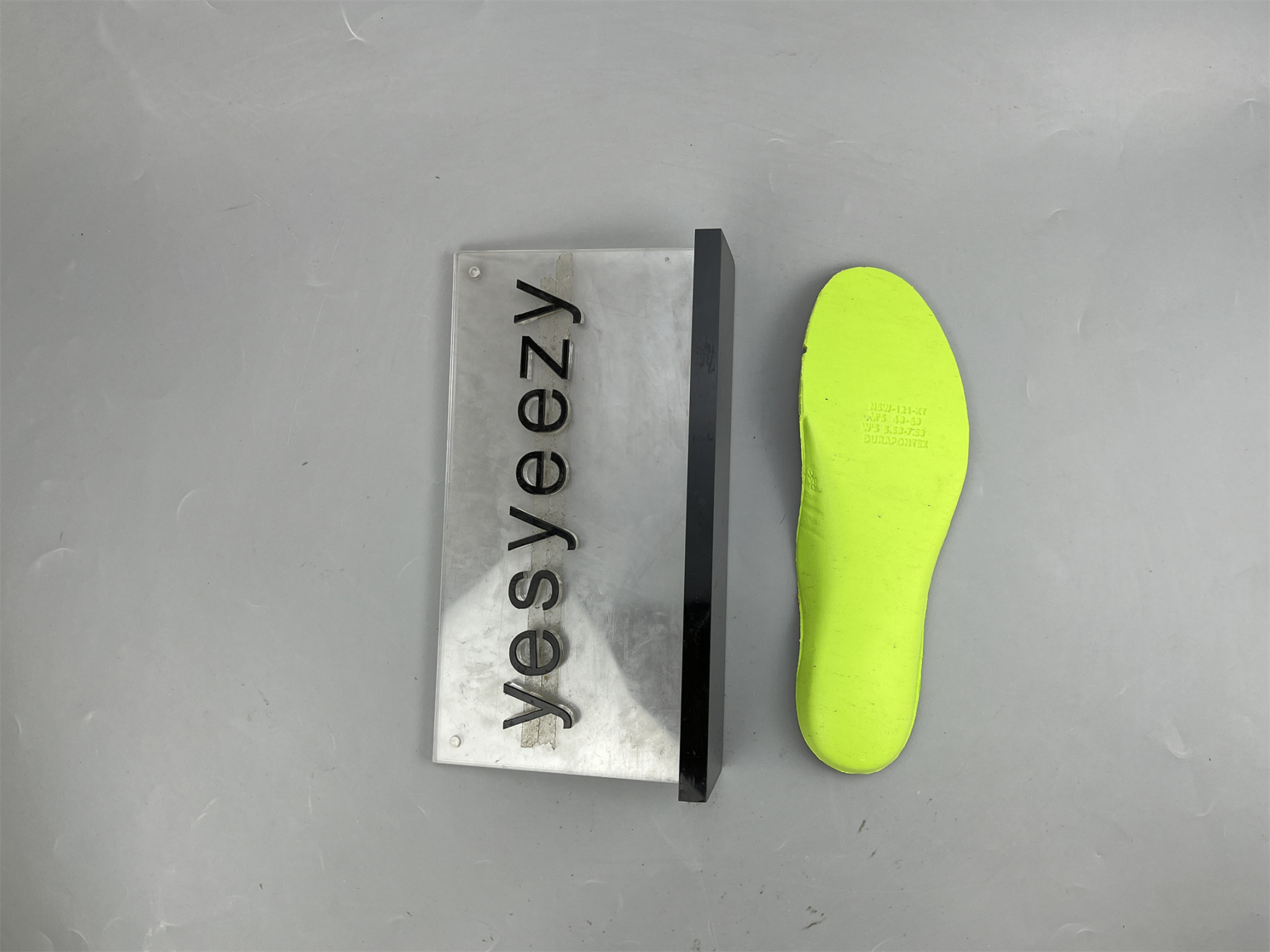 UA NIKE AIR MAX SCORPION FLYKNIT 