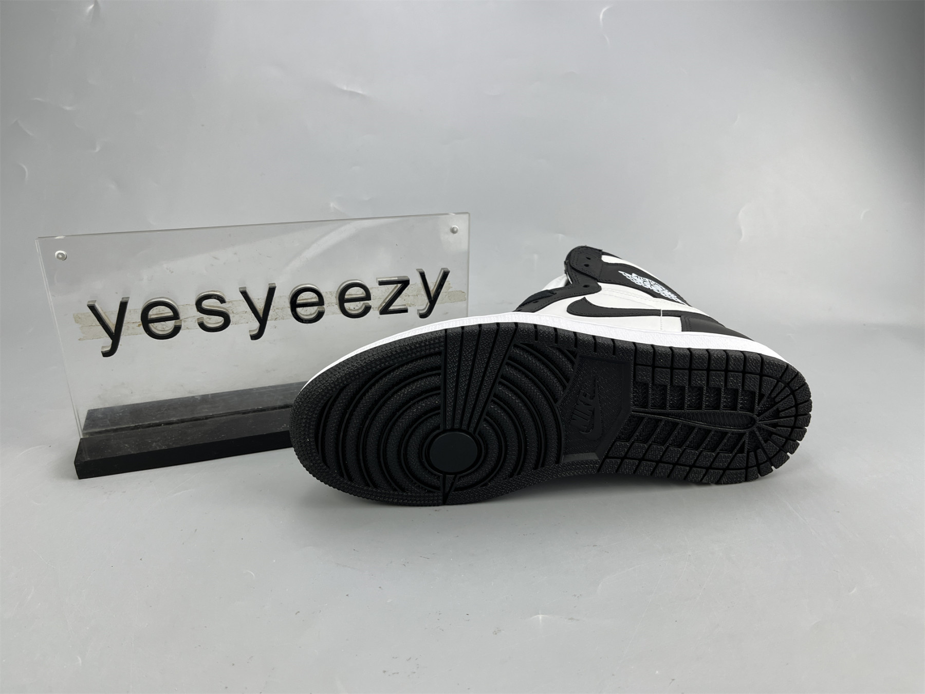 UA AIR JORDAN 1 RETRO HIGH 