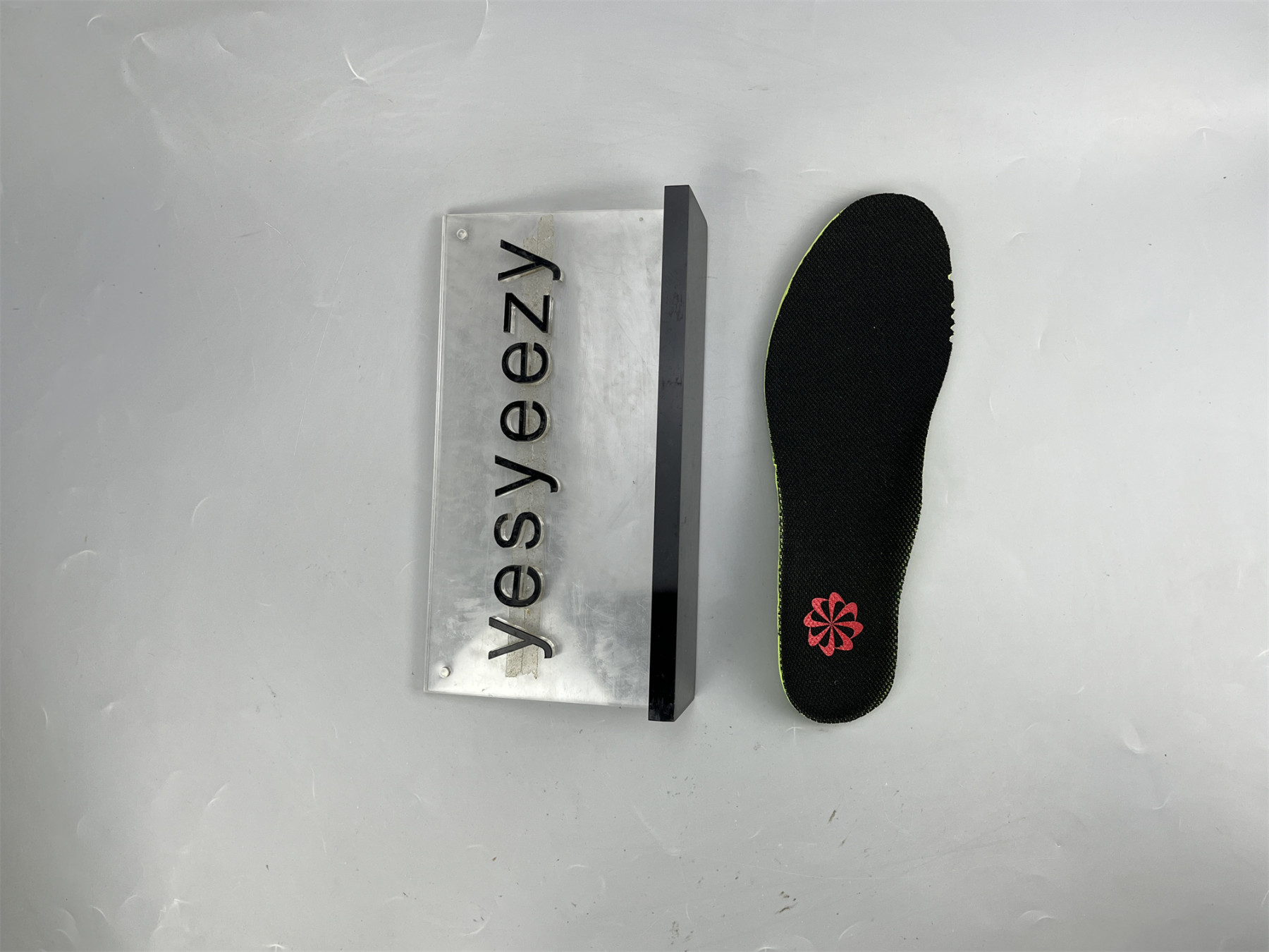 UA NIKE AIR MAX SCORPION FLYKNIT 