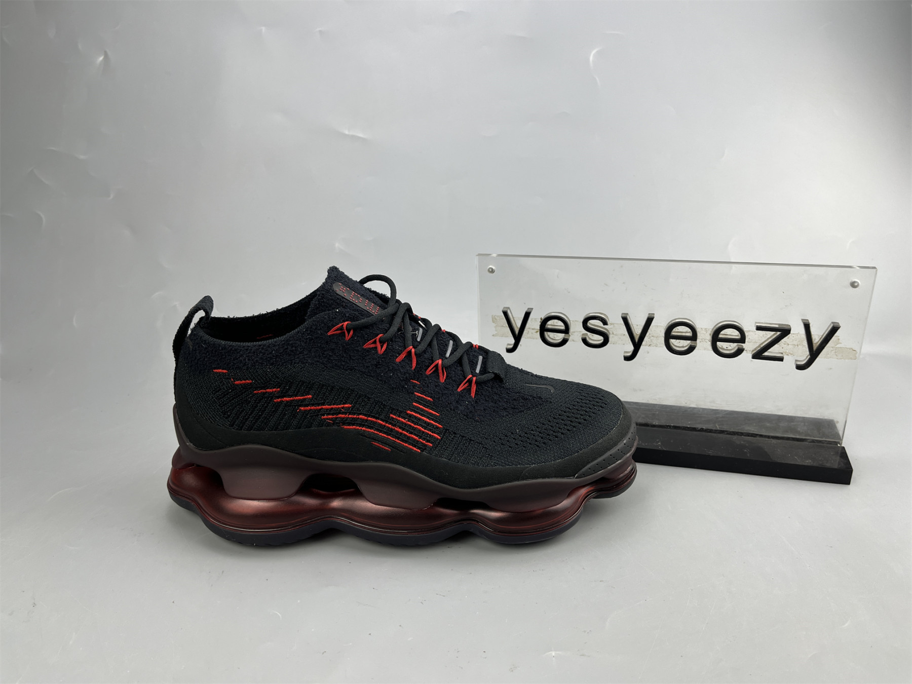 UA NIKE AIR MAX SCORPION FLYKNIT 