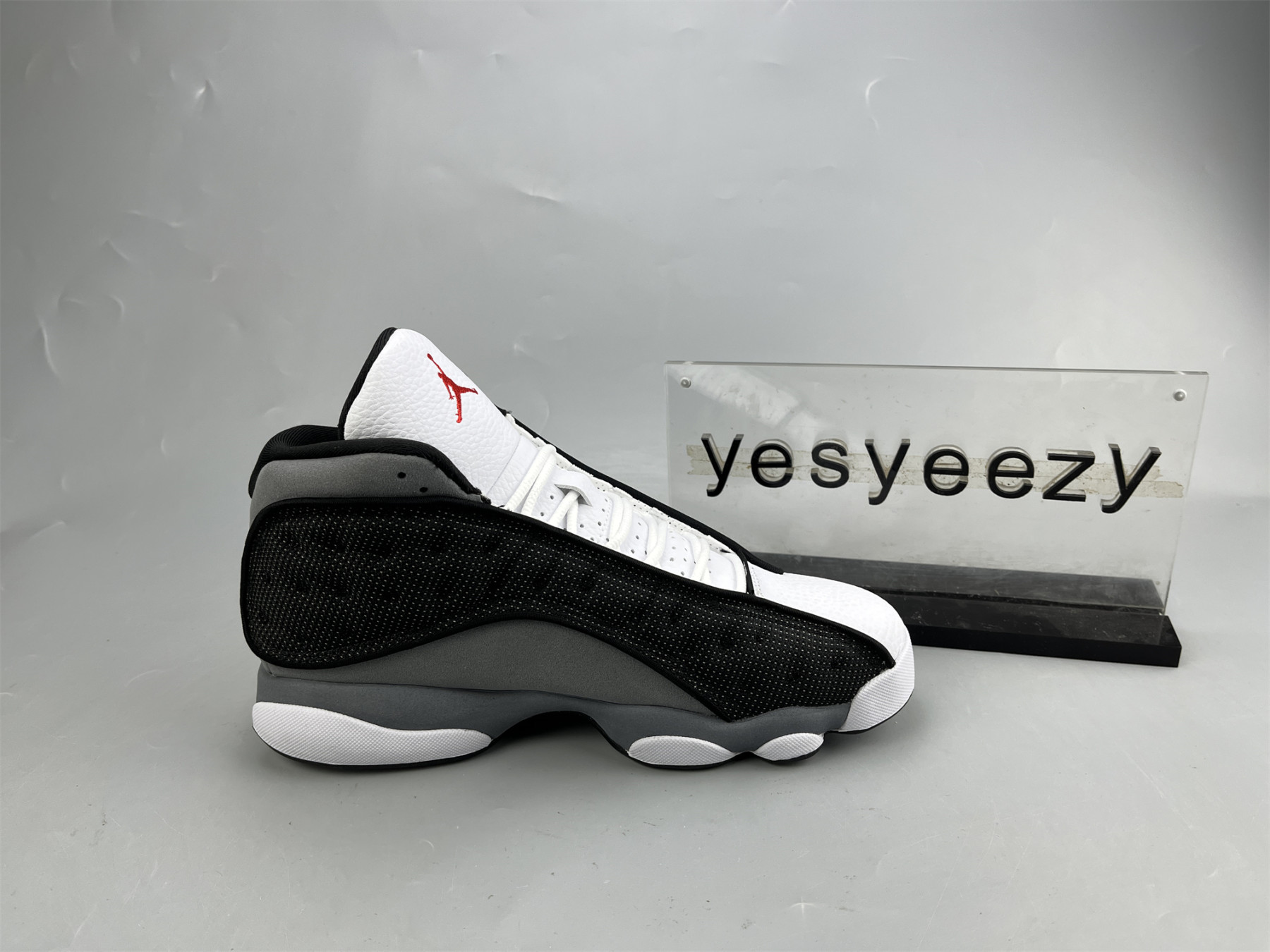 UA AIR JORDAN 13 RETRO 