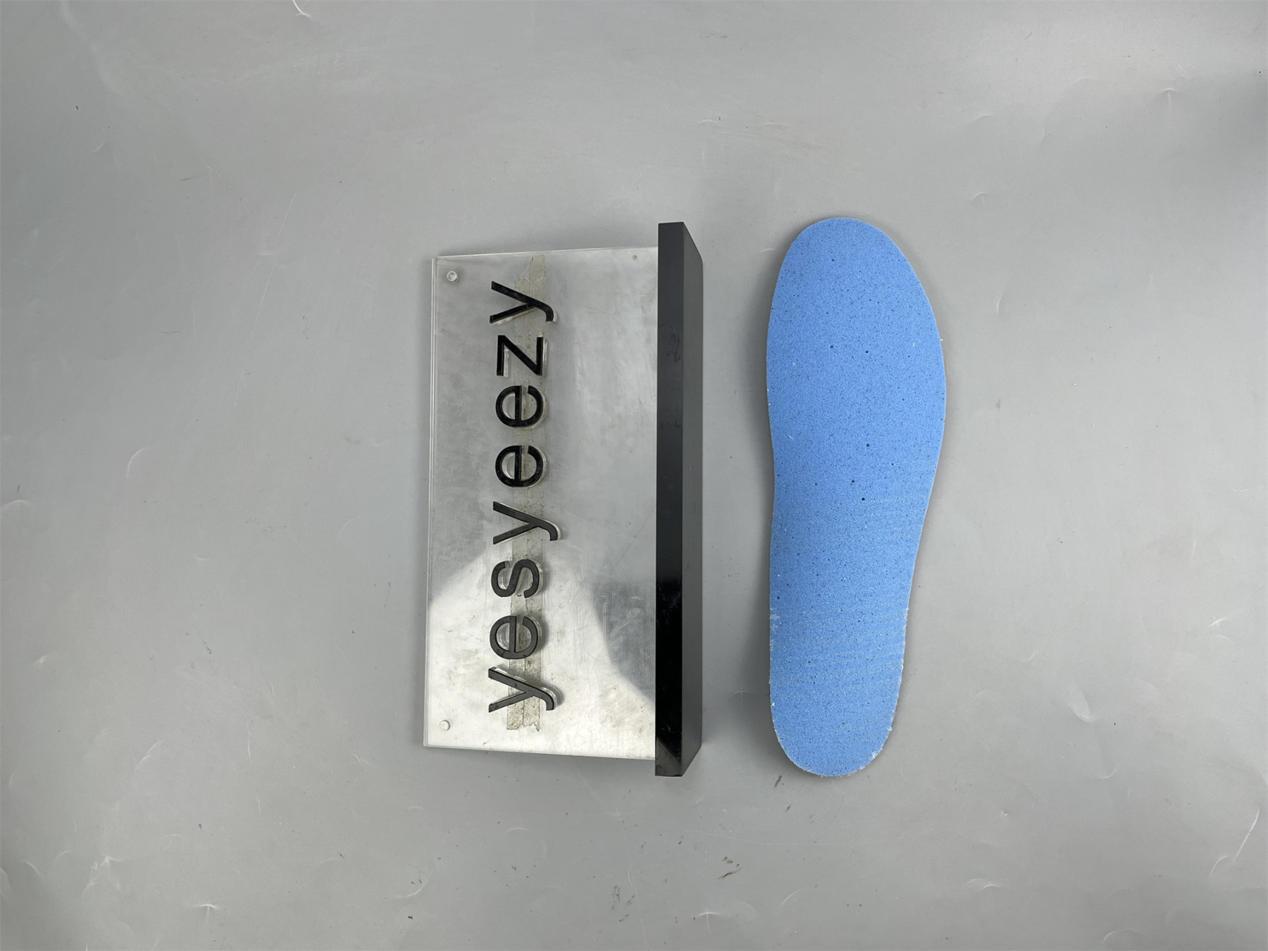 UA NIKE WMNS AIR MAX 1 PREMIUM 