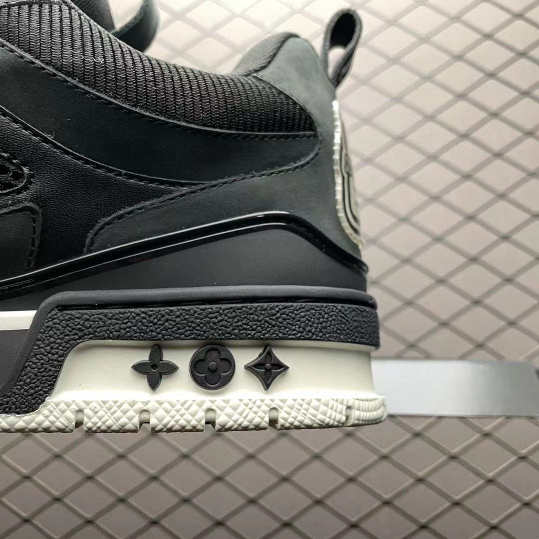 UA L0vis Vvtt0n LV Skate Sneaker Black White