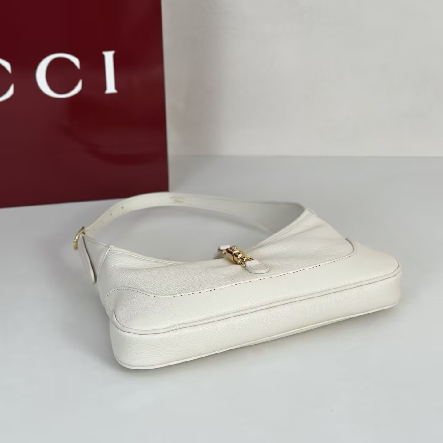 Gucci Jackie Slim Shoulder Bag 27x13x3.5cm