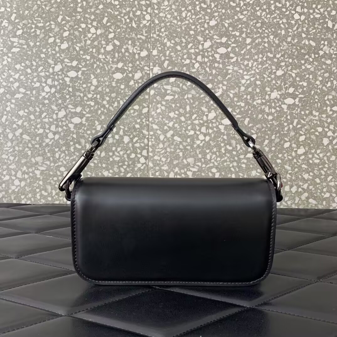 Valentino Garavani Locò Small Shoulder Bag 20x11x5cm