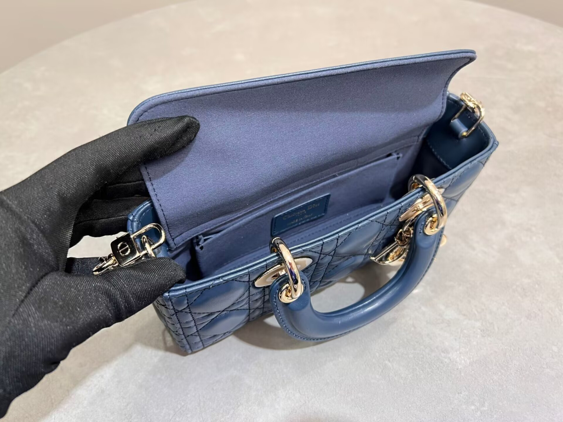 D10r SAMLL D-JOY BAG 22.5 x 6 x 11.5CM