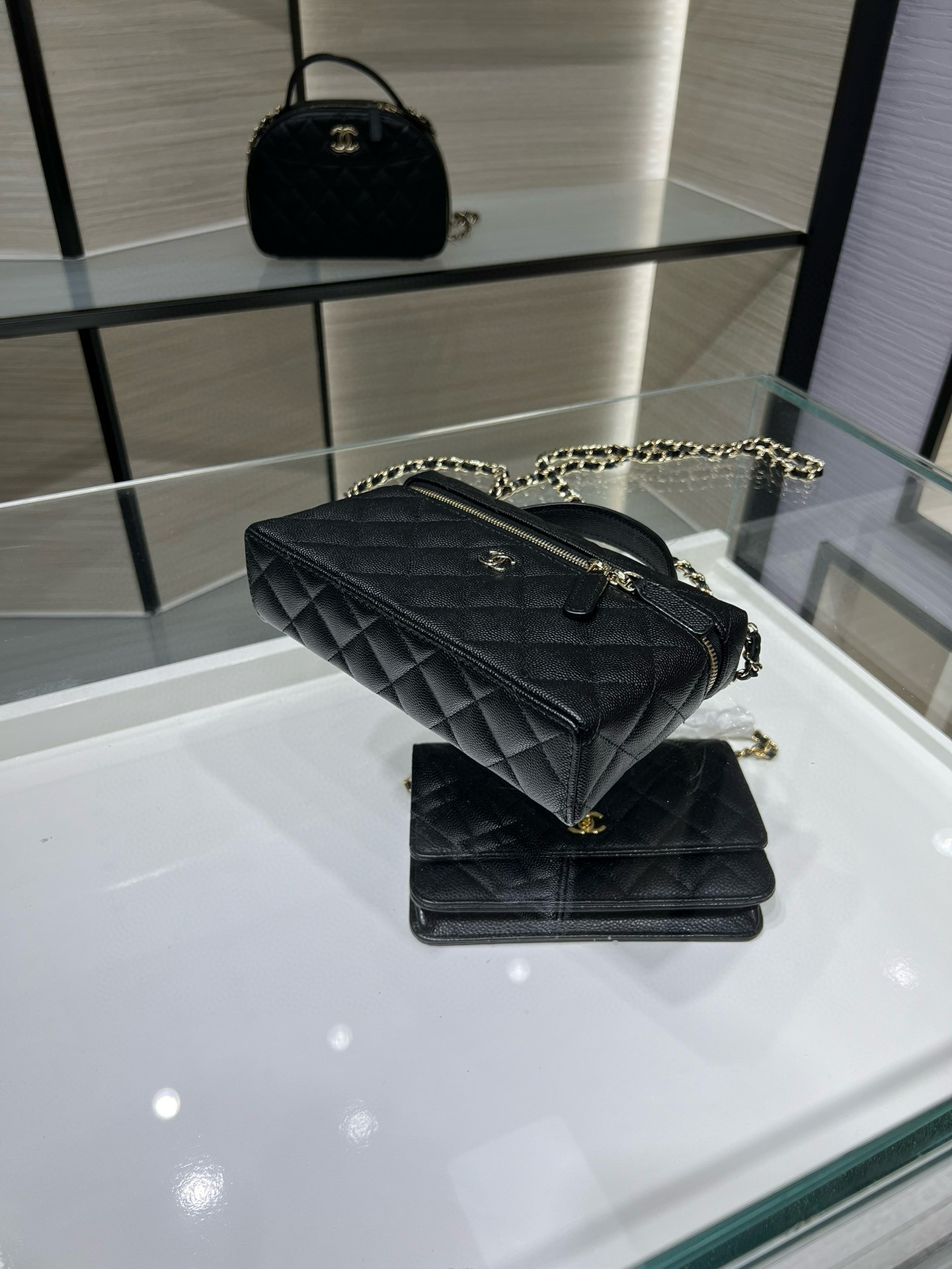Ch**el classic vanity with chain handbag 17x19.5x5cm