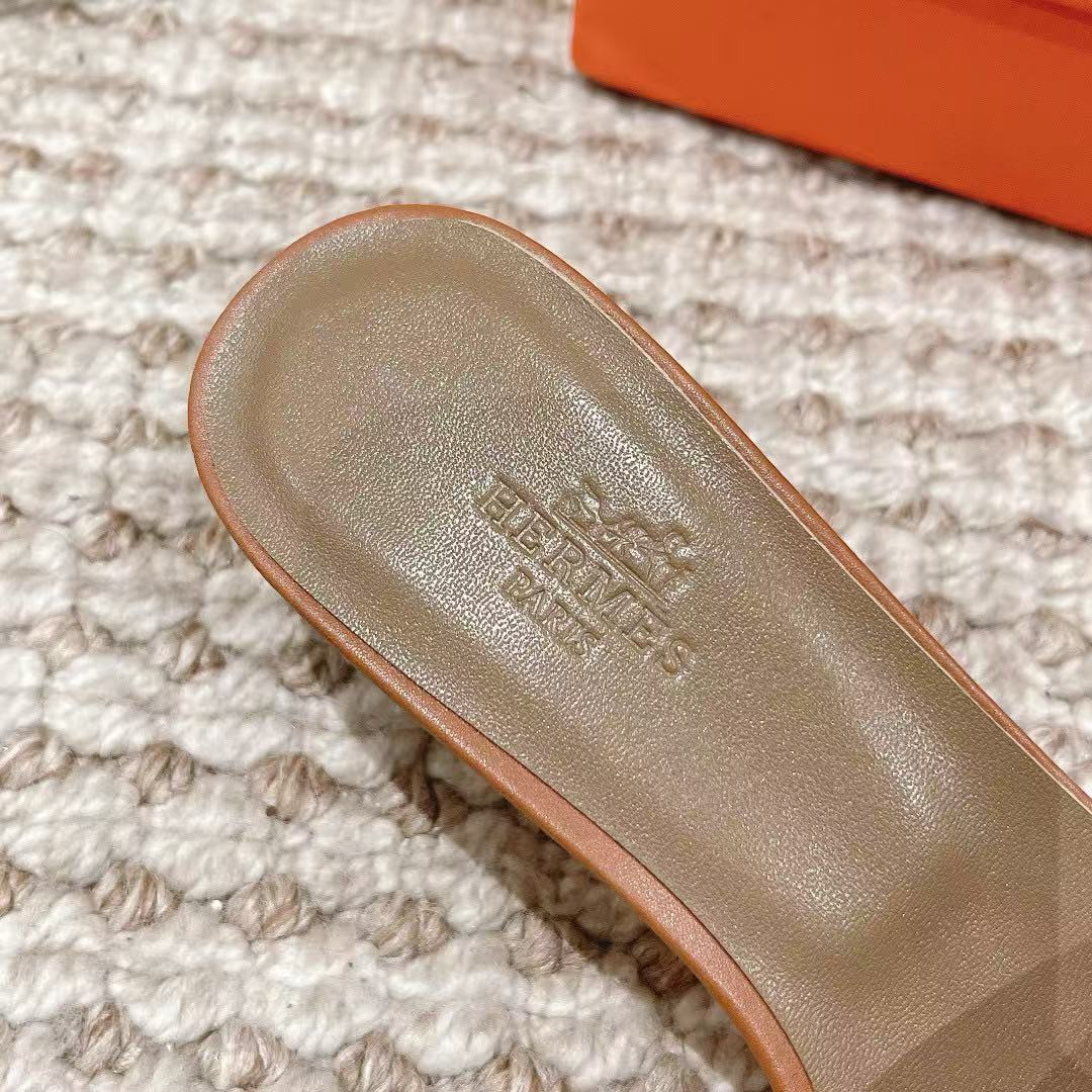 UA H**me5 Oasis Sandal