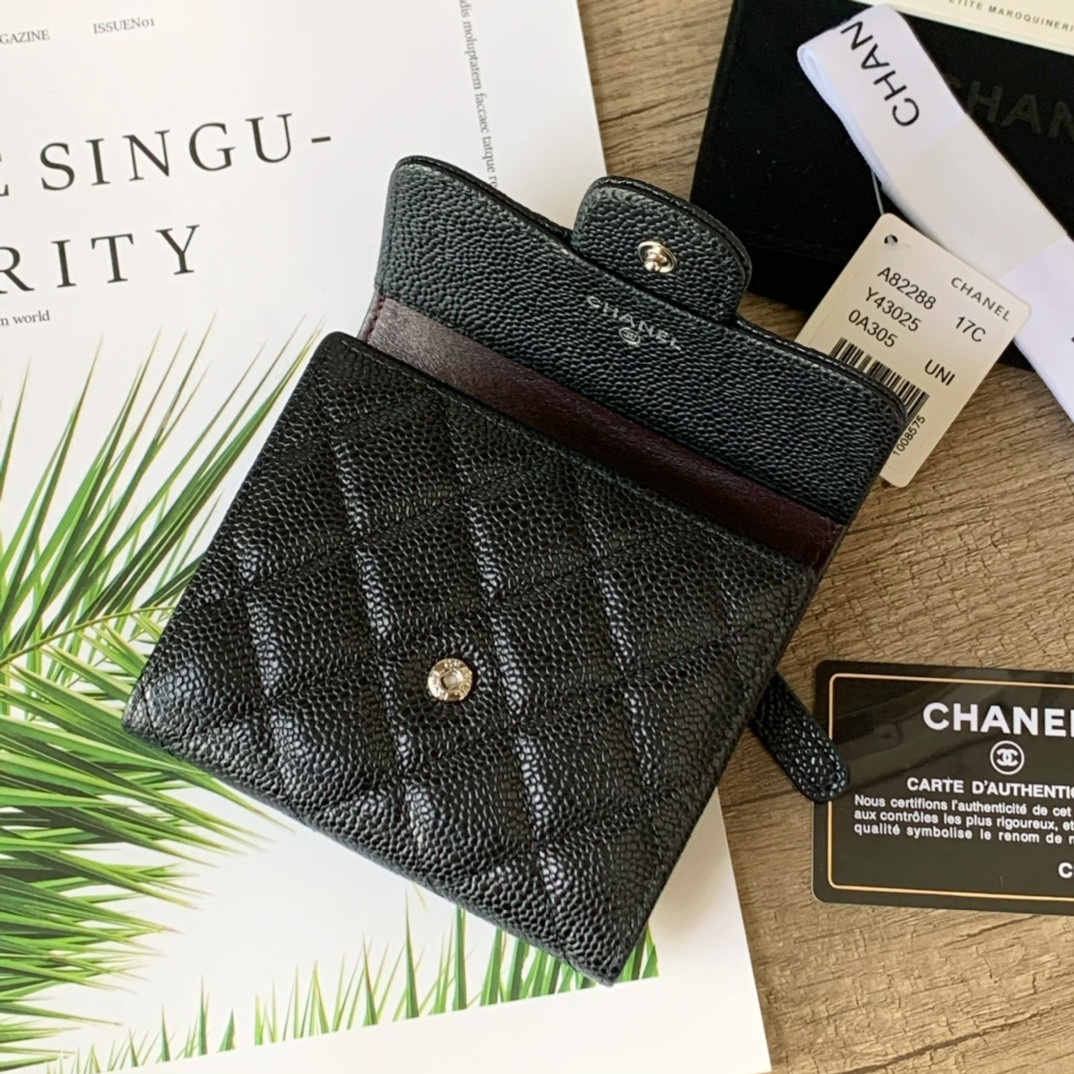 Ch**el wallet 10.5x11.5x3cm