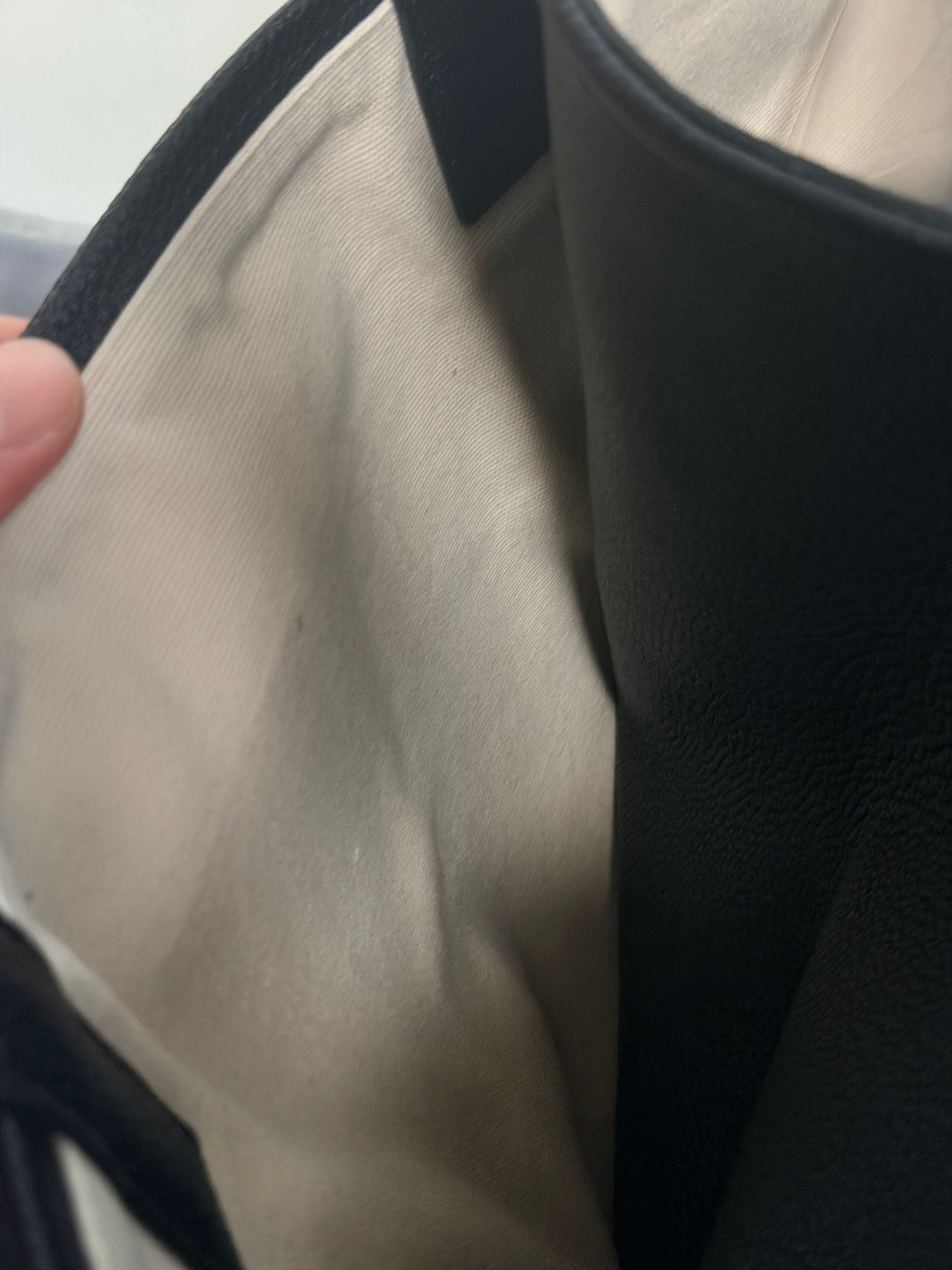 Ch**el large shopping bag grained calfskin & gold-tone metal as6289 33x43x17.5cm