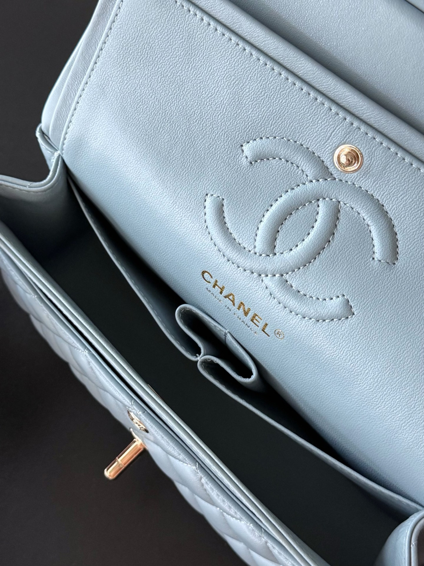 Ch**el Small Classic Bag 23x6.5x14cm