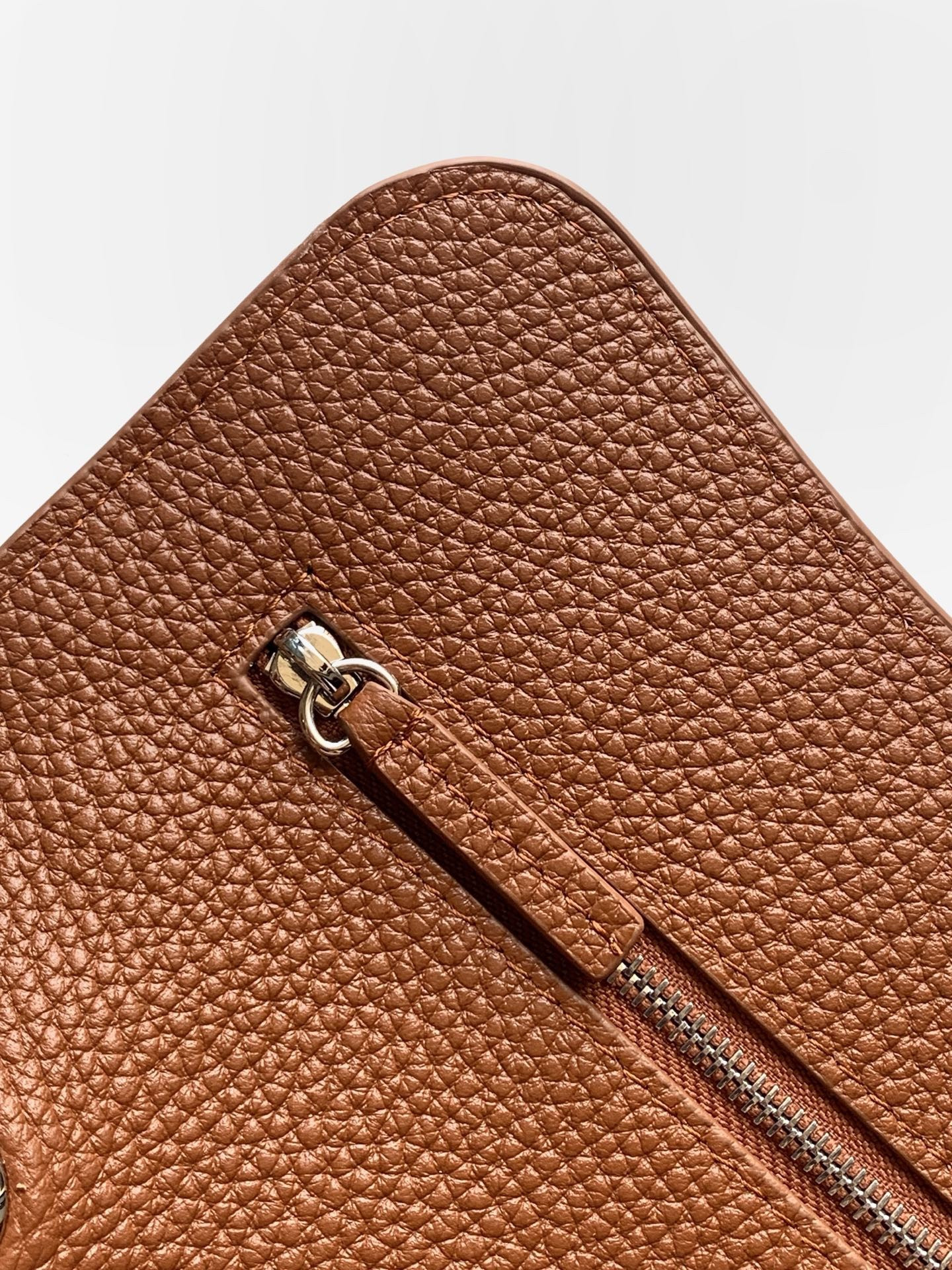 Ch**el maxi flapbag gold hardware as6231 19.5x32x10cm