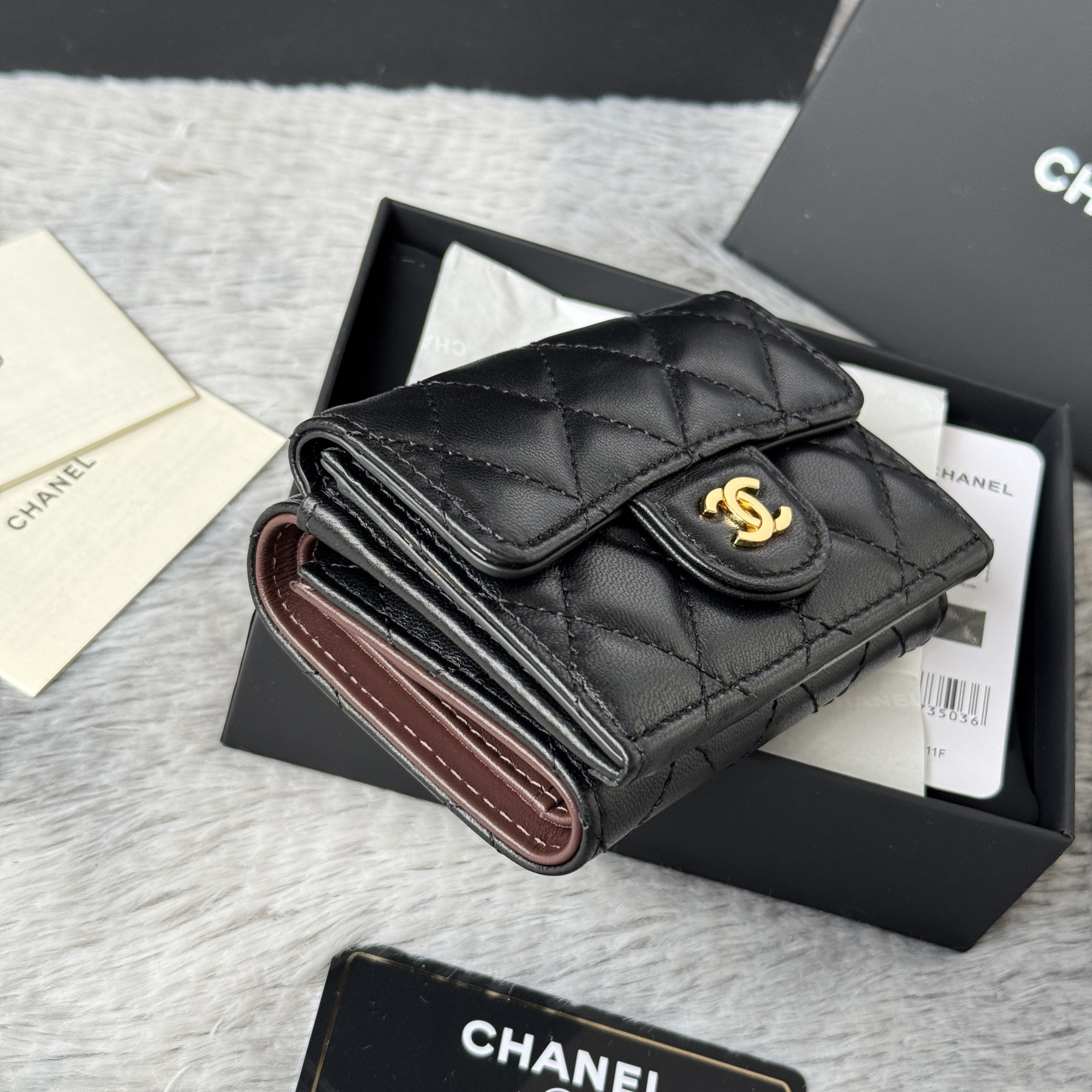 Ch**el card holder 10.5x7.5x3cm