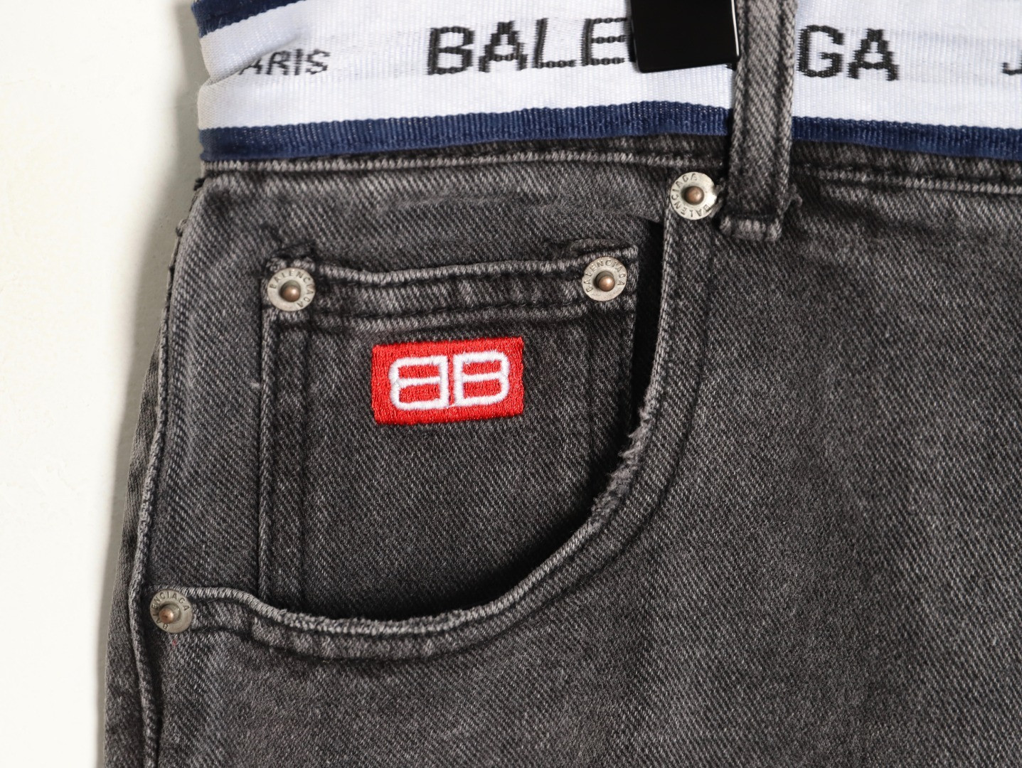 Ba1en*iaga Jeans