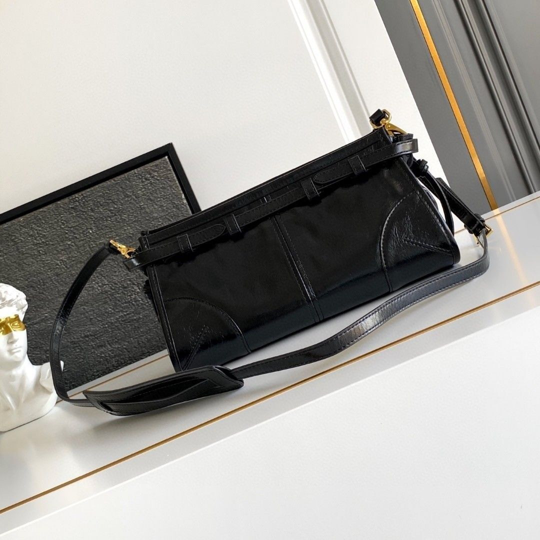 Pra*a Bonnie Small Leather Shoulder Bag 14x26x12cm