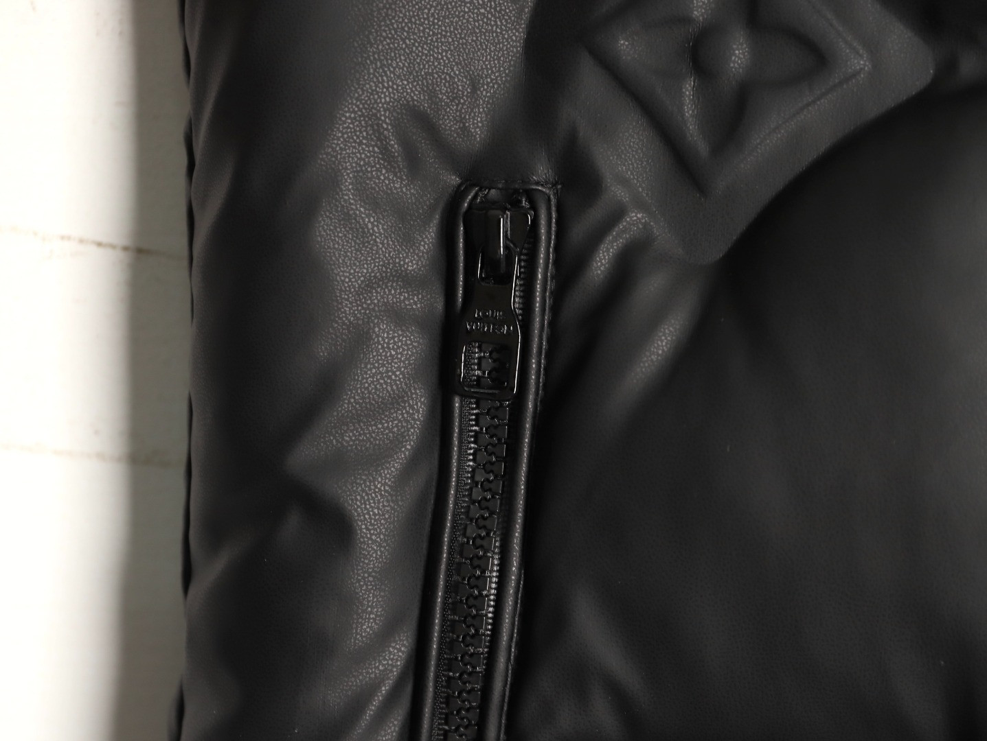 L0vis Vvtt0n Puffer Vest