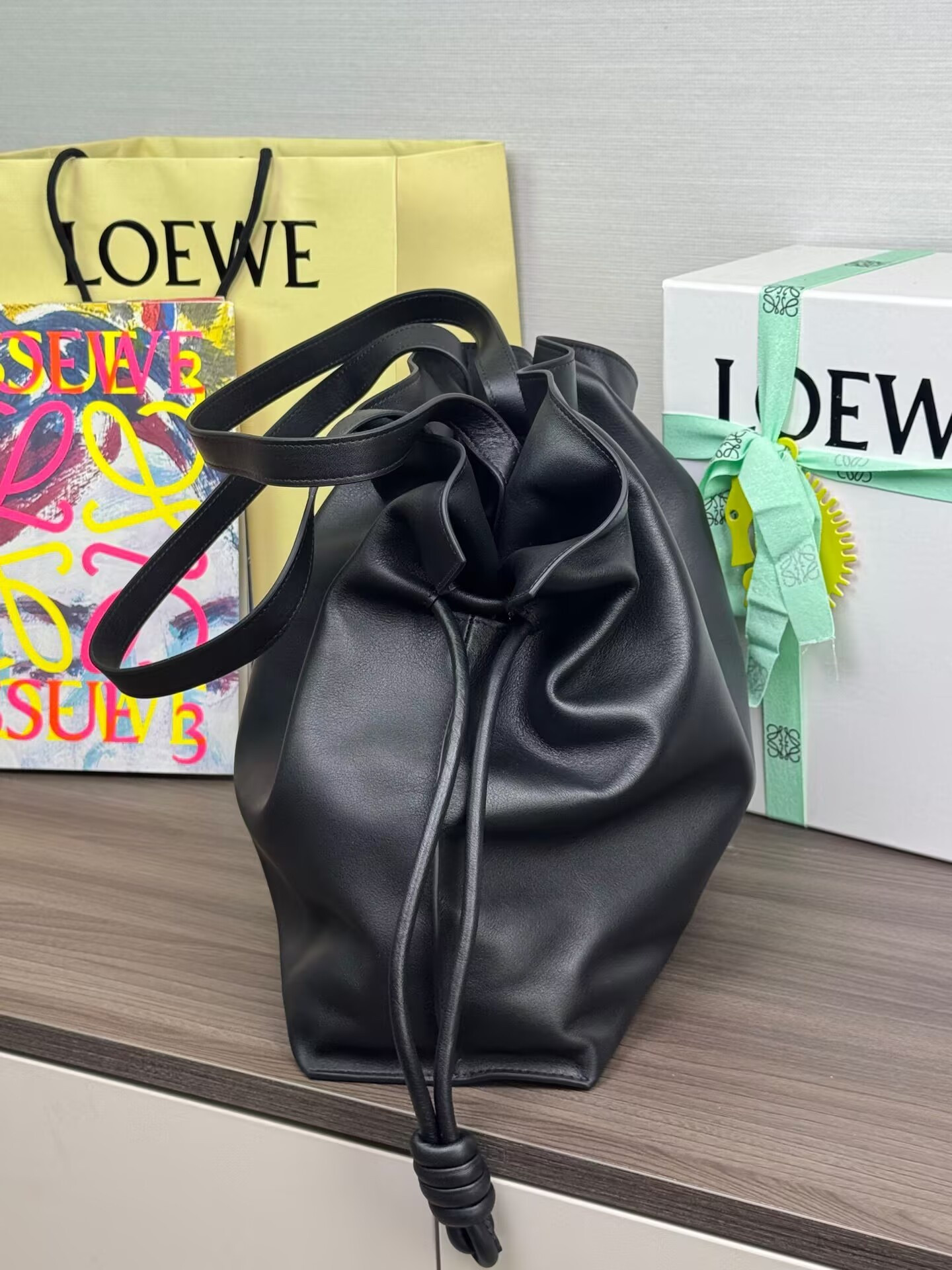 L0ew* Large Flamenco Clutch 29x38x14cm