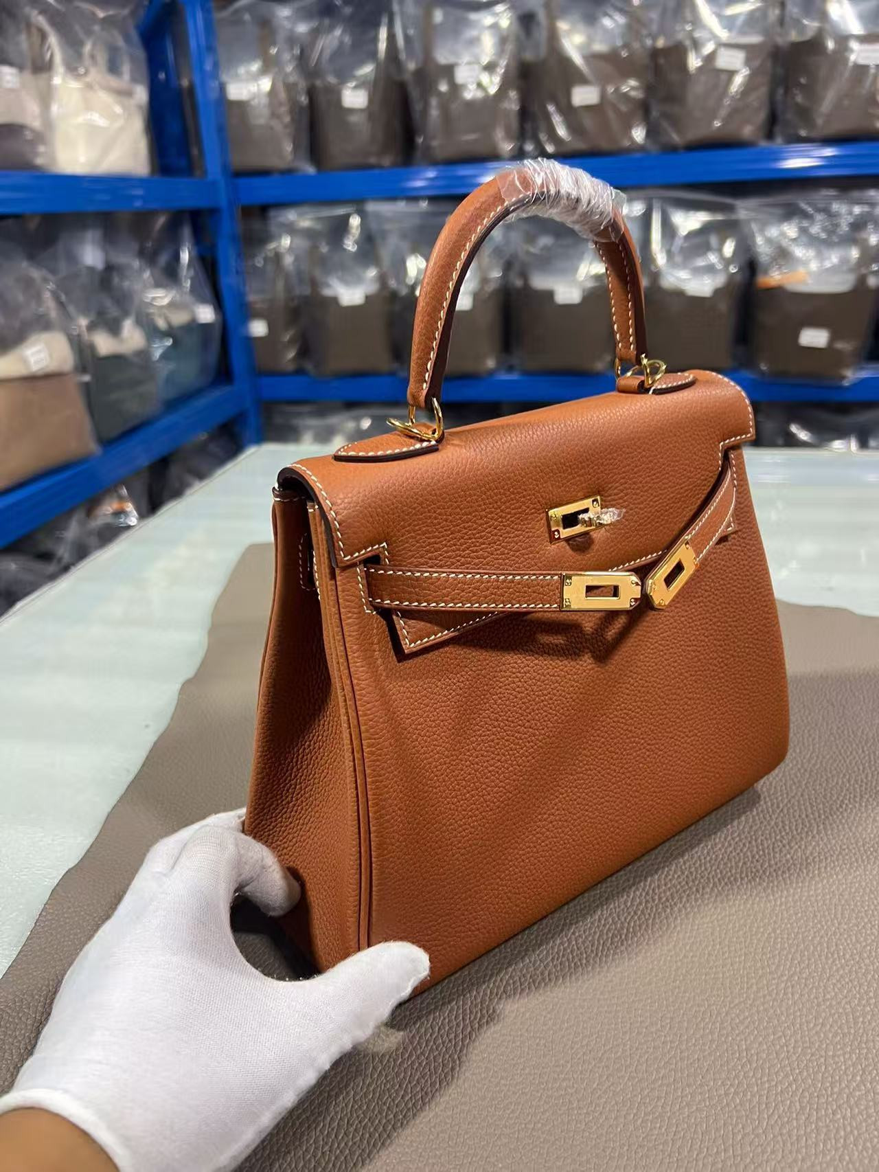 H**me5 Togo Kelly Gold-tone Hardware 25