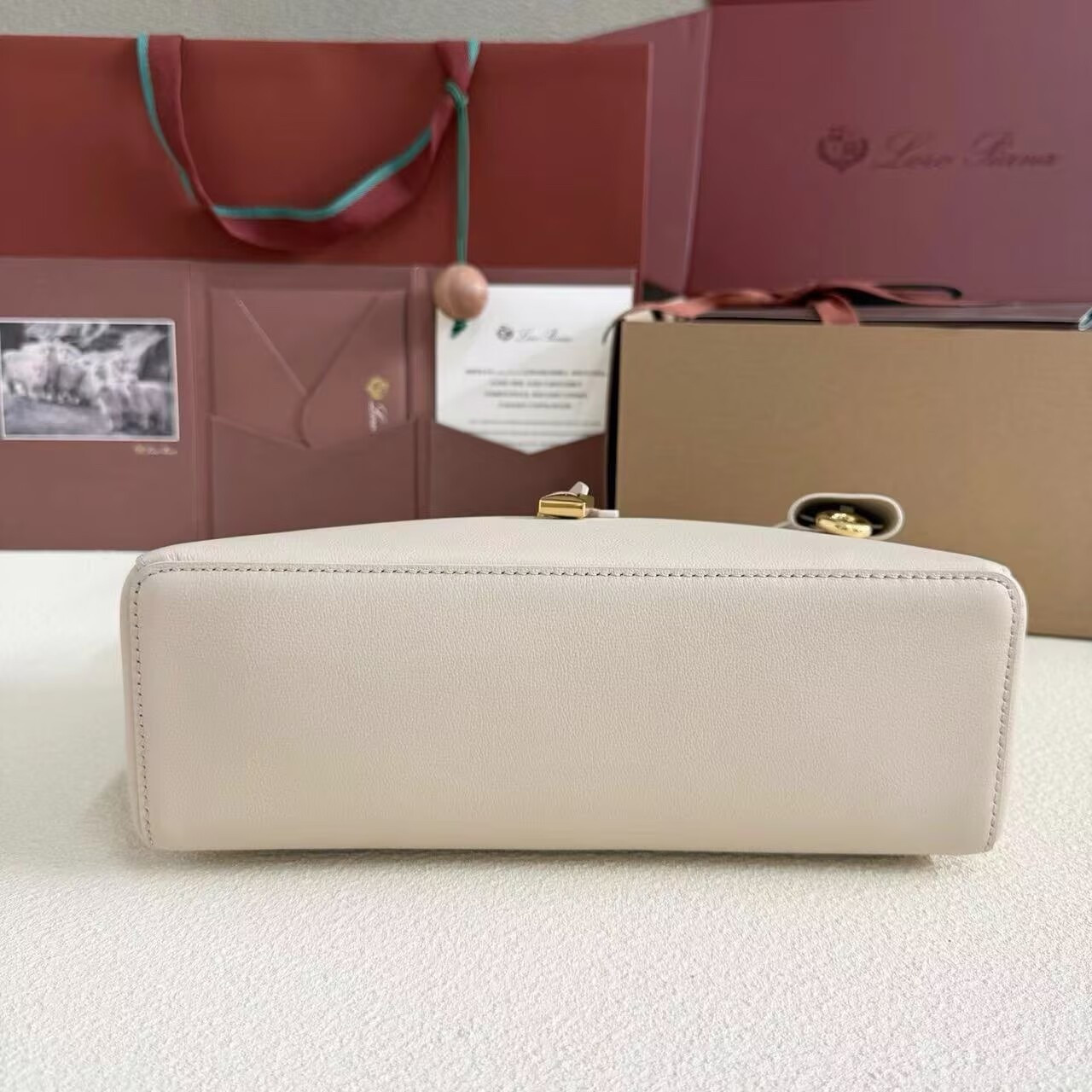 Loro Piana Extra Pocket L27 16x27x10cm