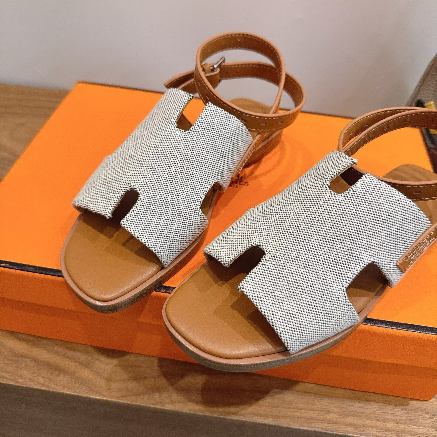 UA Hermès Maya Sandal