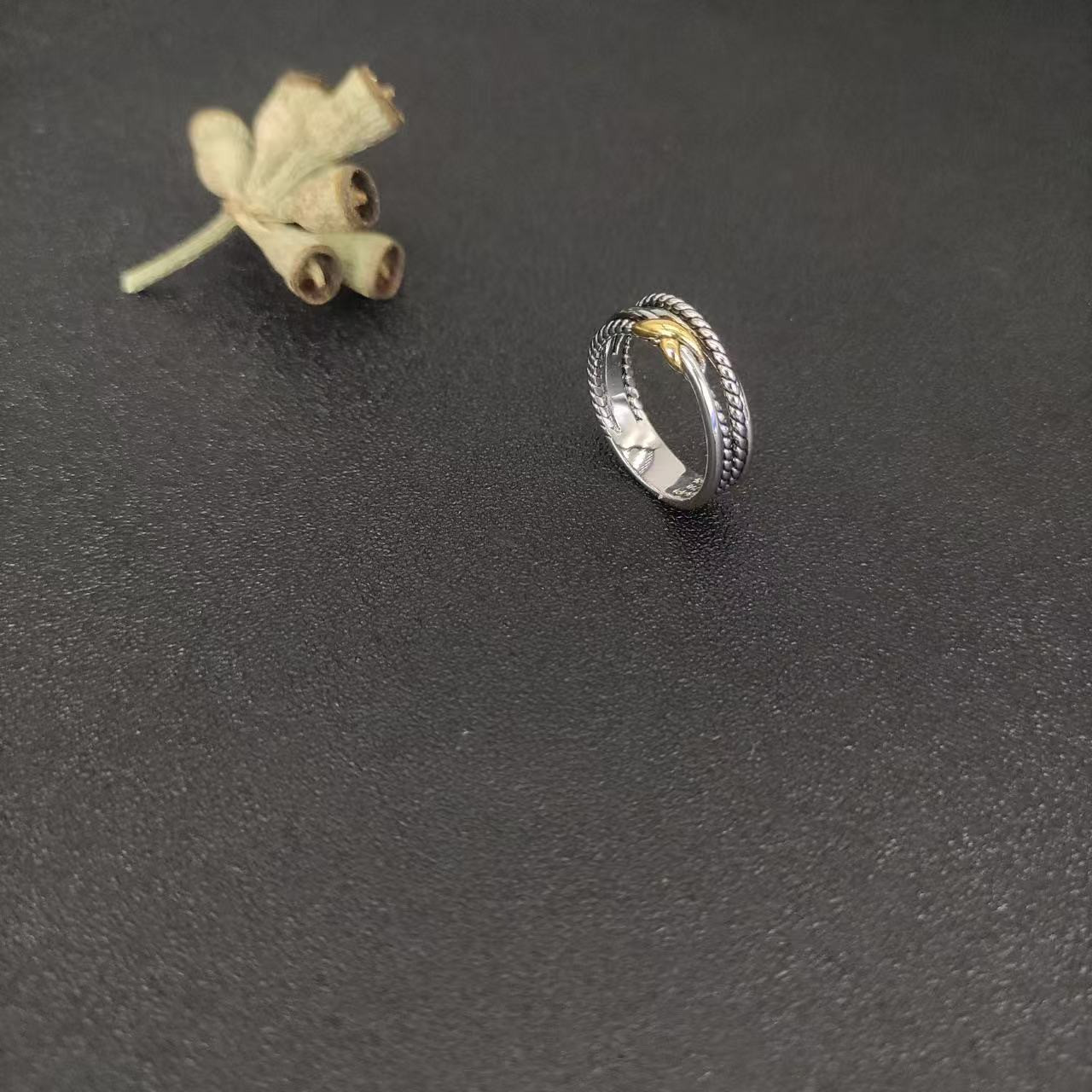 David Yurman X CROSSOVER BAND RING