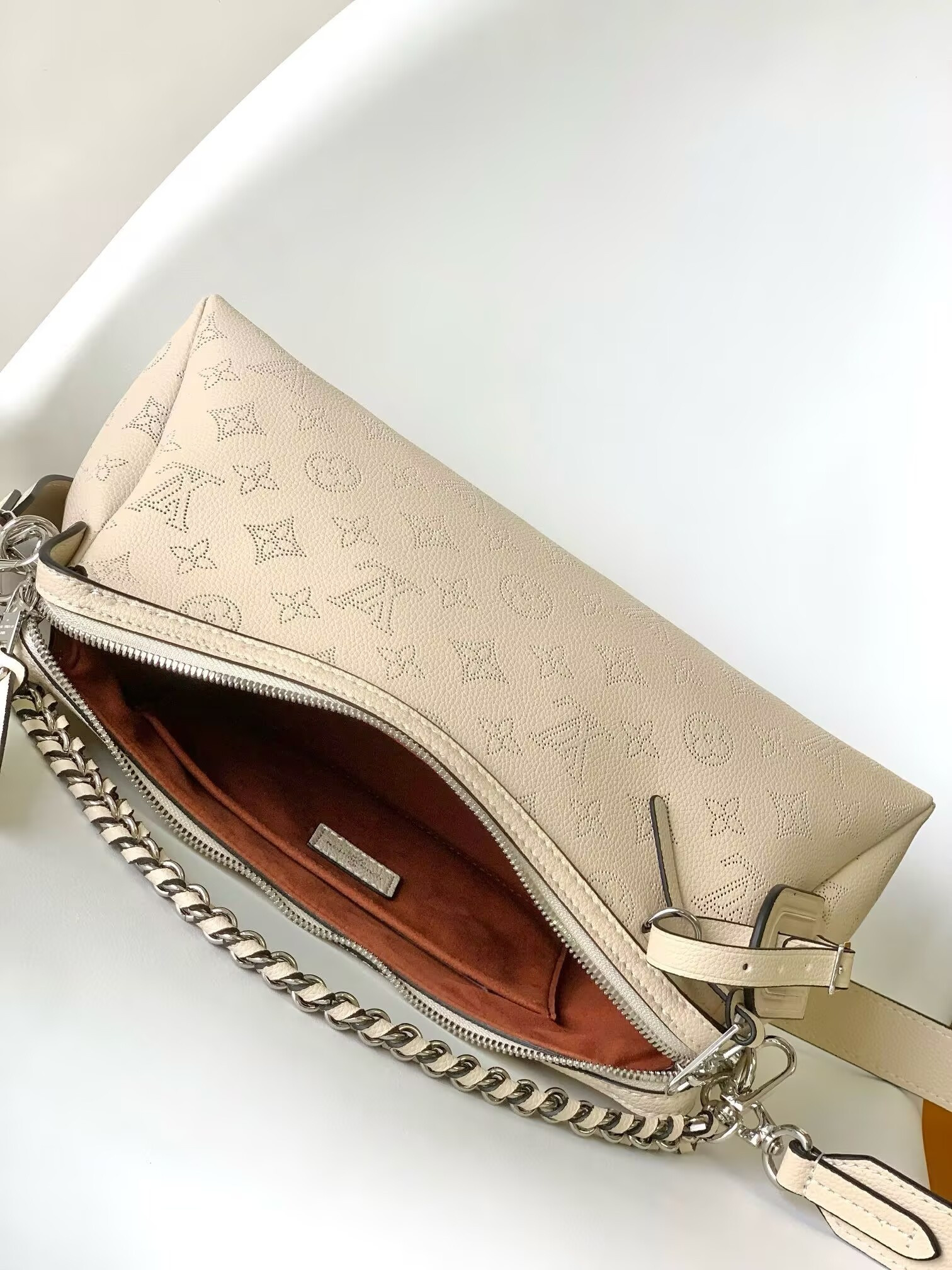 LV Hand It All PM M24255 29x18x13cm