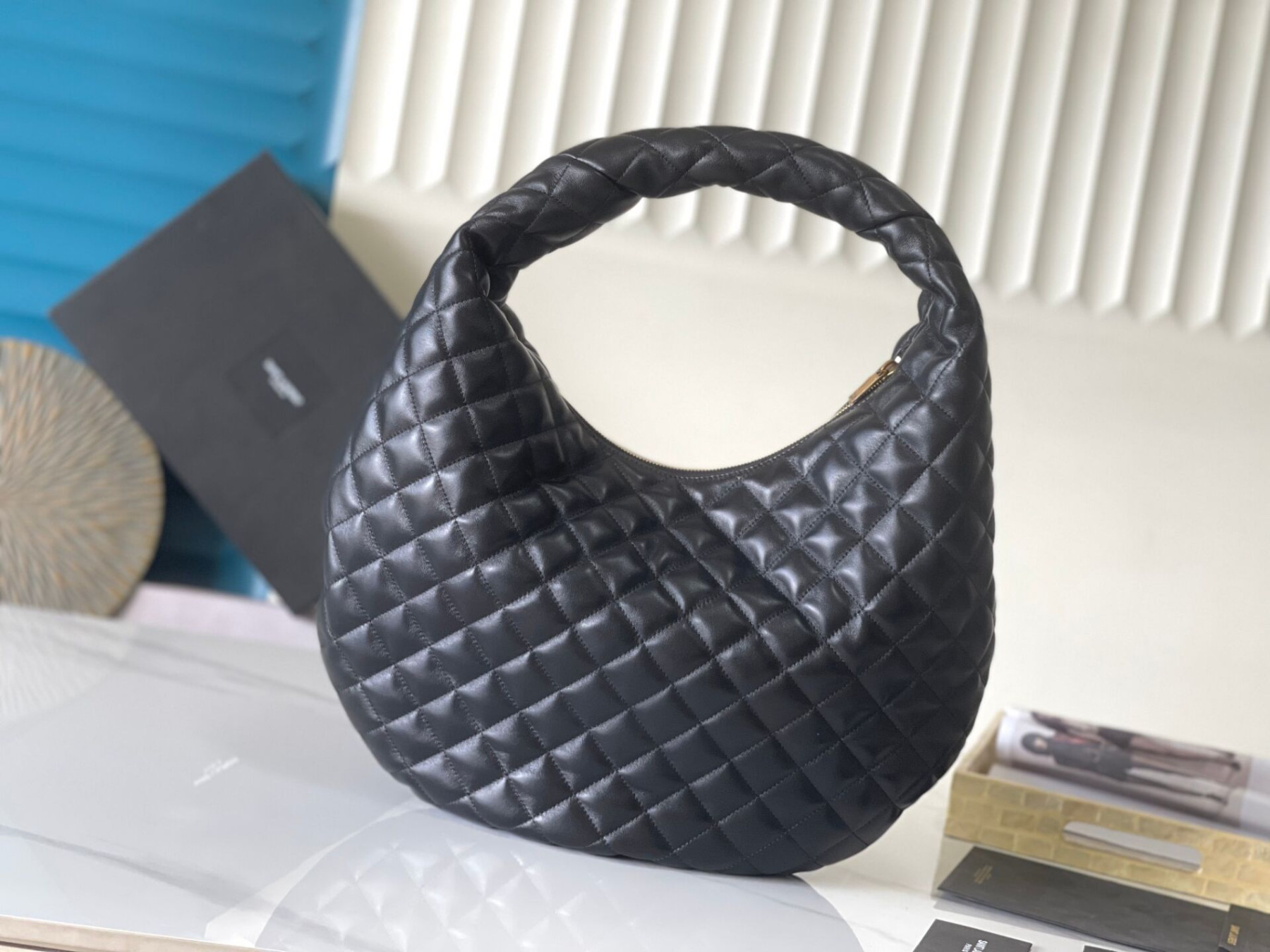 Y51 ICARINO IN QUILTED NAPPA 47x35x15cm