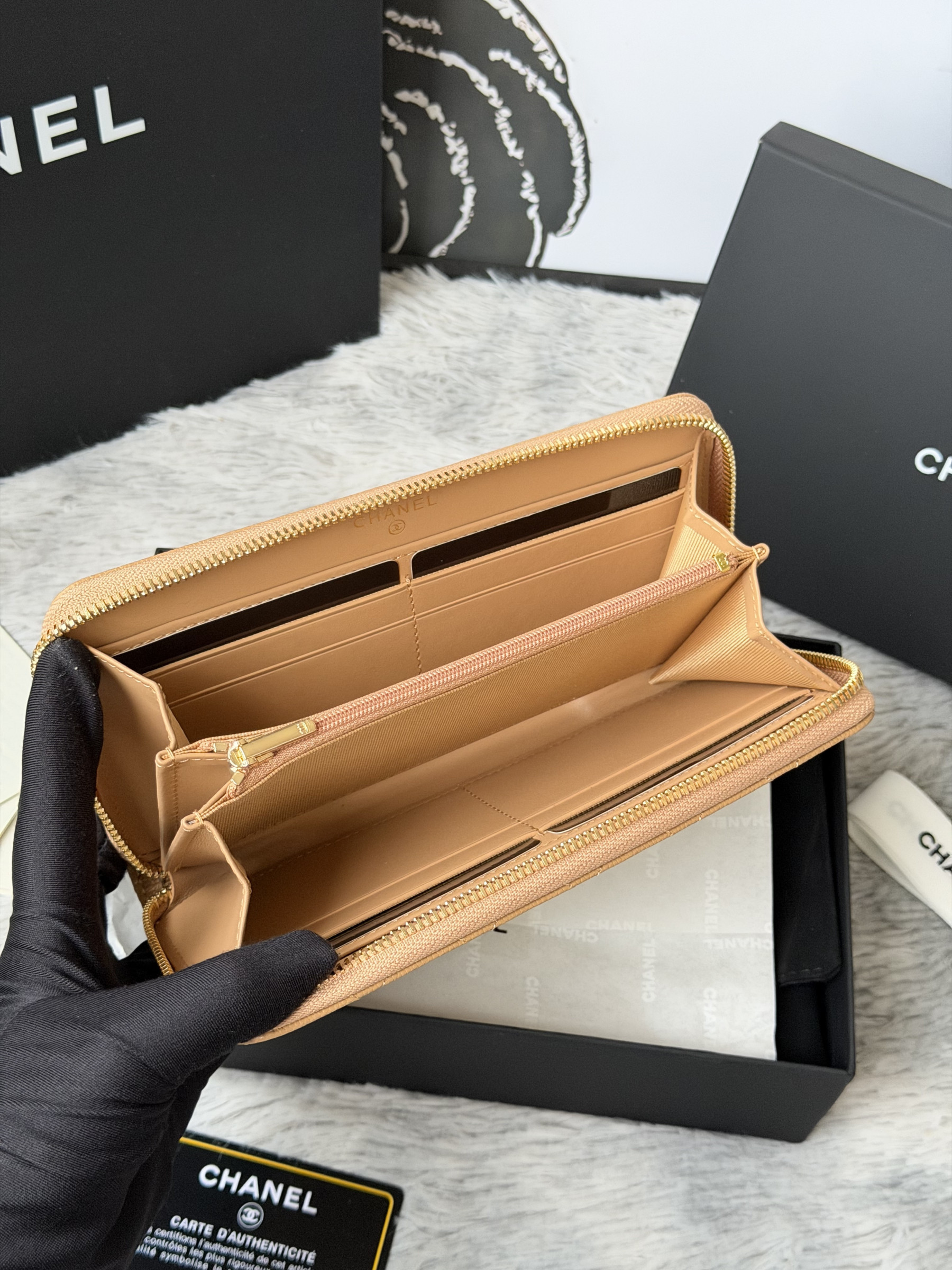 Ch**el zip around wallet 80758 10x19x3cm