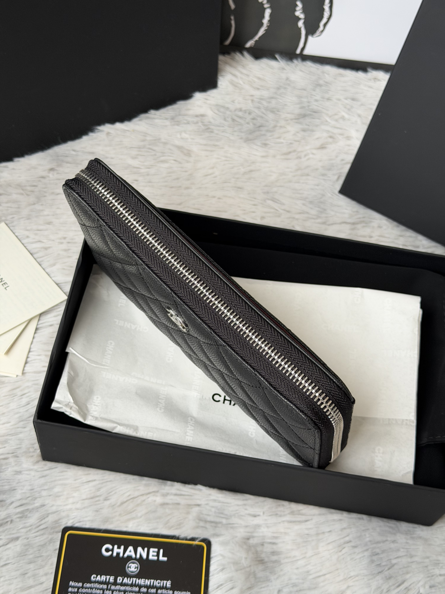 Ch**el zip around wallet 80758 10x19x3cm