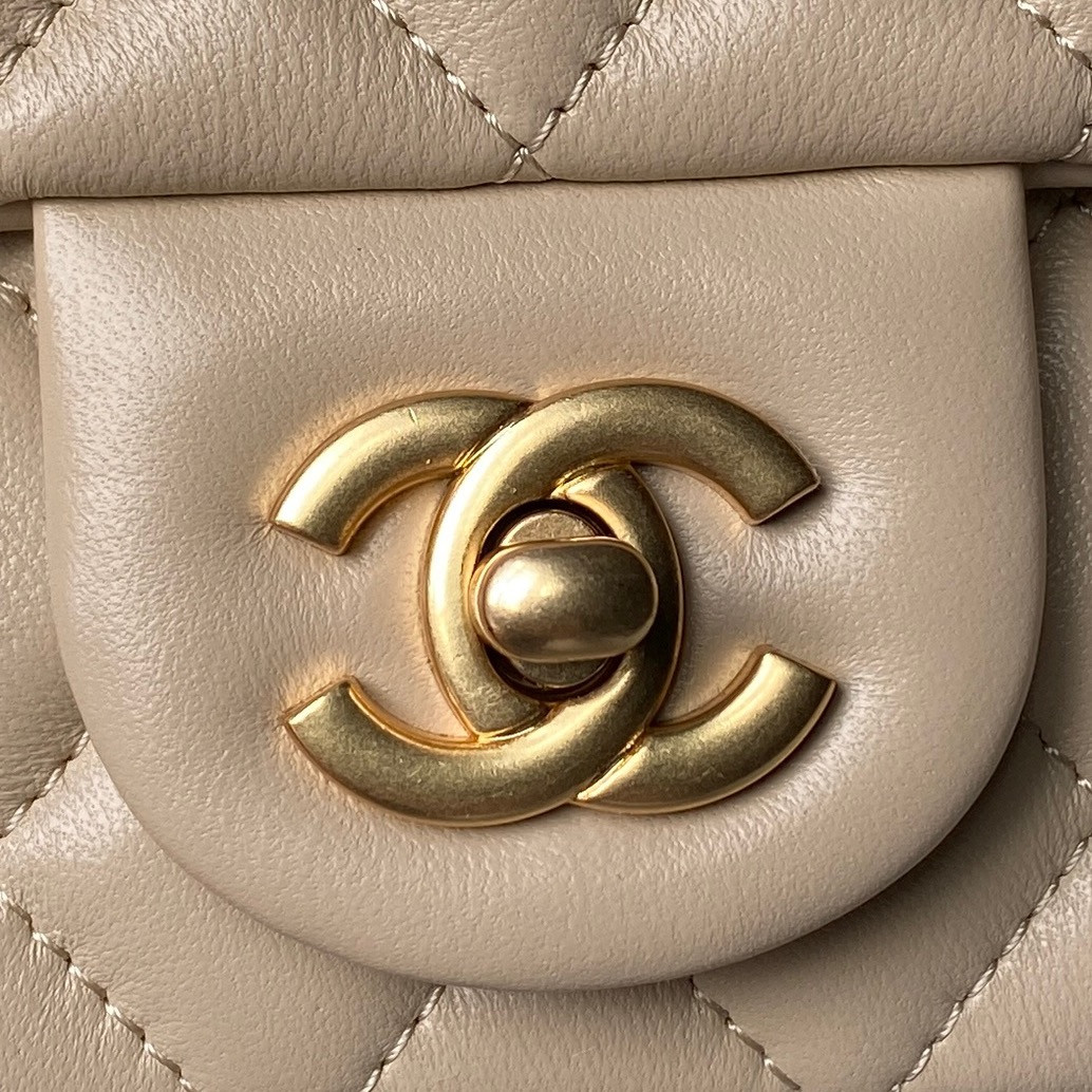 Ch**el MINI FLAP BAG 13.5x17x8cm