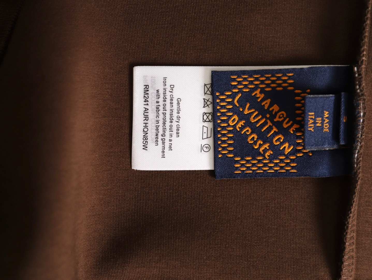 L0vis Vvtt0n Hoodies