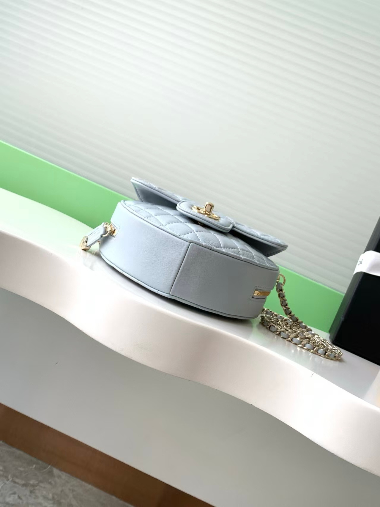 Ch**el 25B Heart Bag AS5764 18x19x5cm