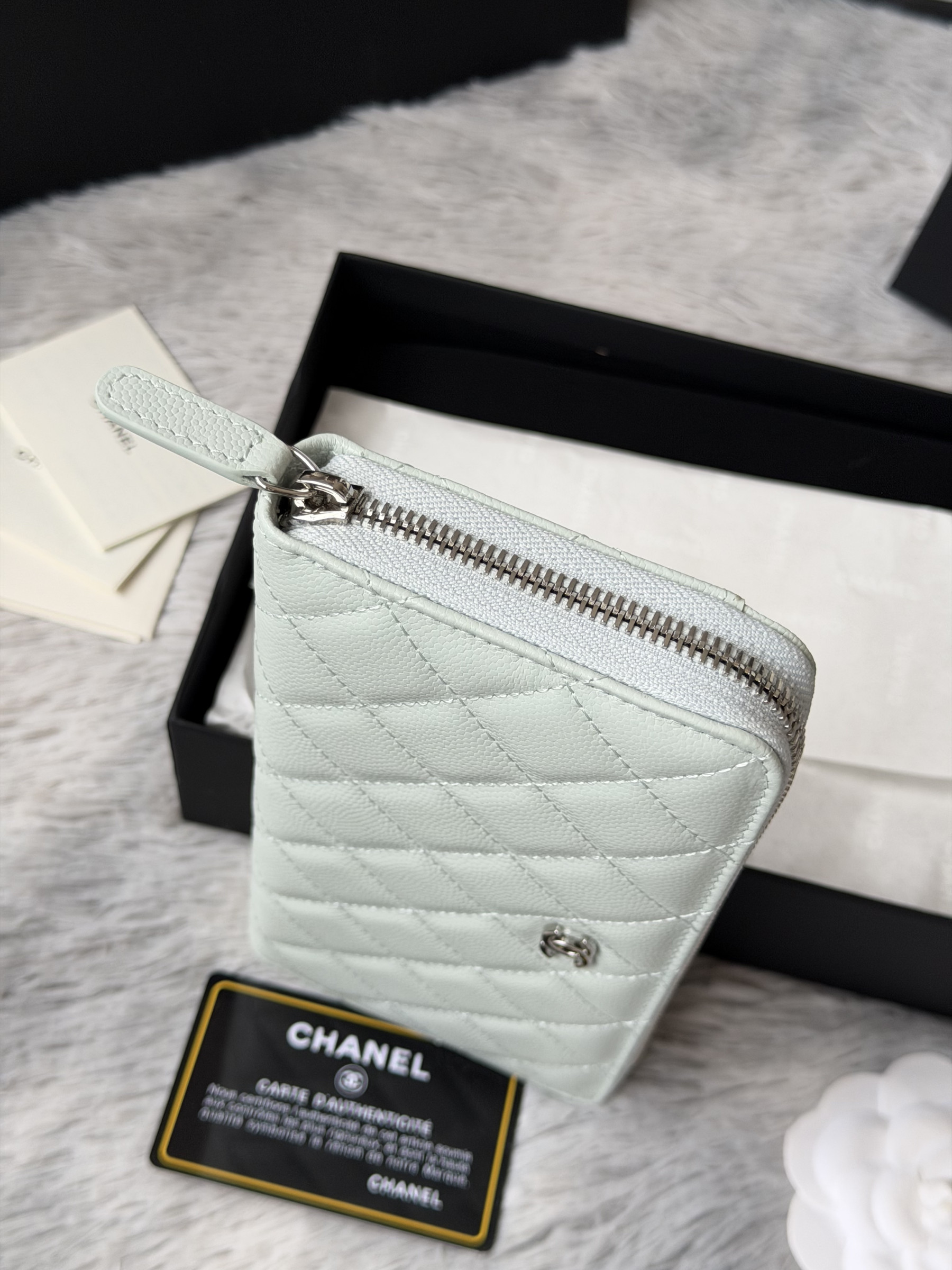 Ch**el zip around wallet 80758 10x19x3cm