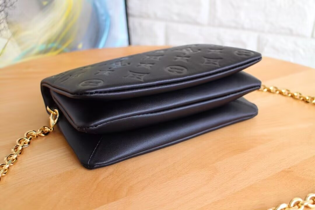 LV POCHETTE COUSSIN M80742 20x14x8cm