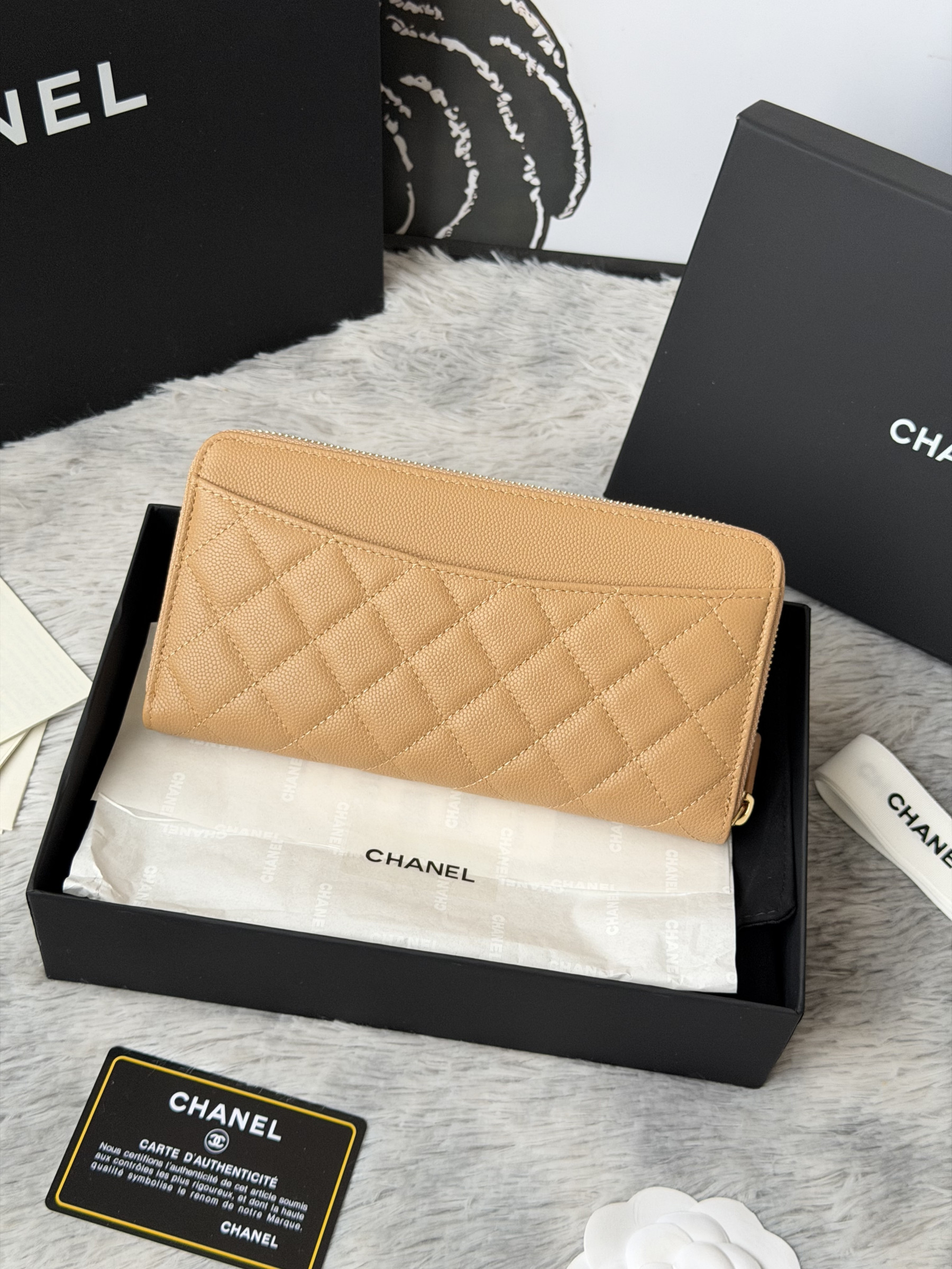 Ch**el zip around wallet 80758 10x19x3cm