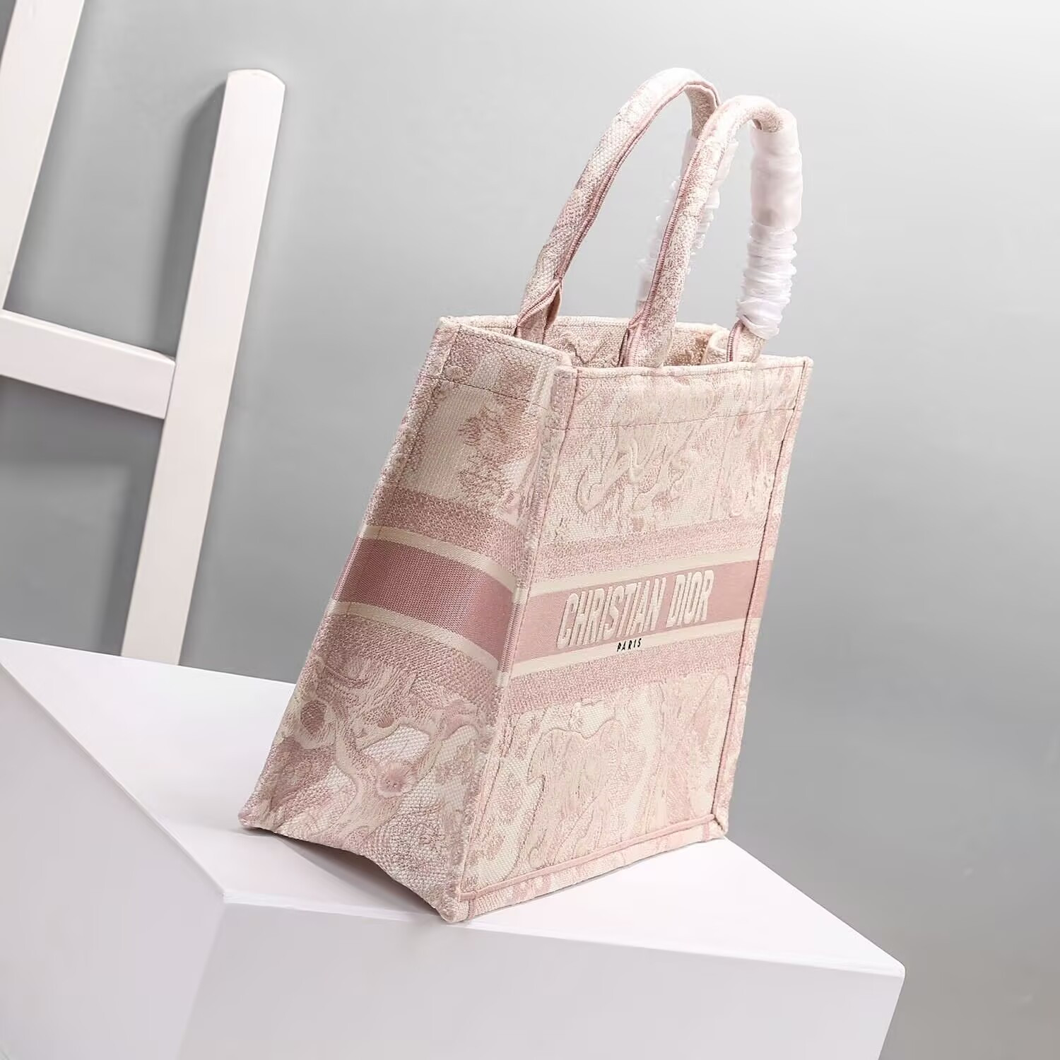 D10r Tote 36 x 18 x 28cm