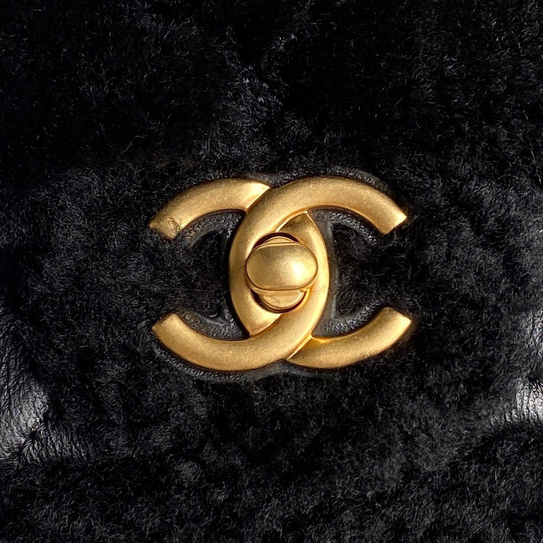 Ch**el Mini Flap Bag 12 x 18 x 6cm