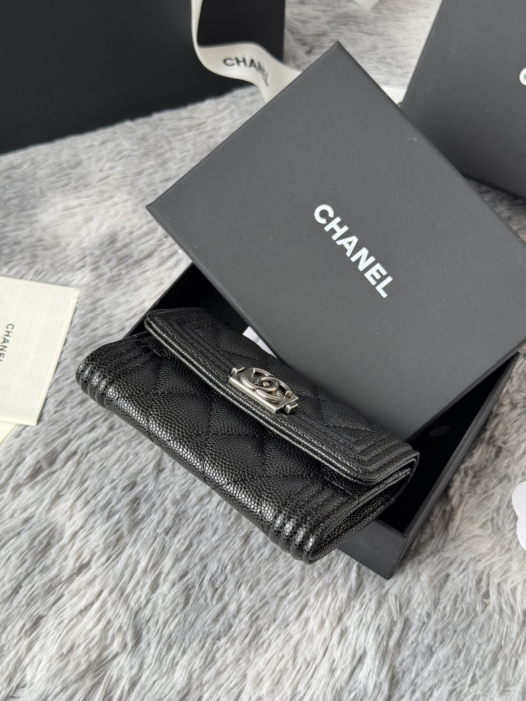 Ch**el boy Ch**el flap card holder a80603 7.5x11.3x2.1cm