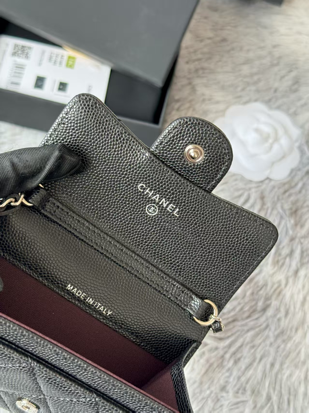 Ch**el Wallet on Chain 11x7.5x2cm