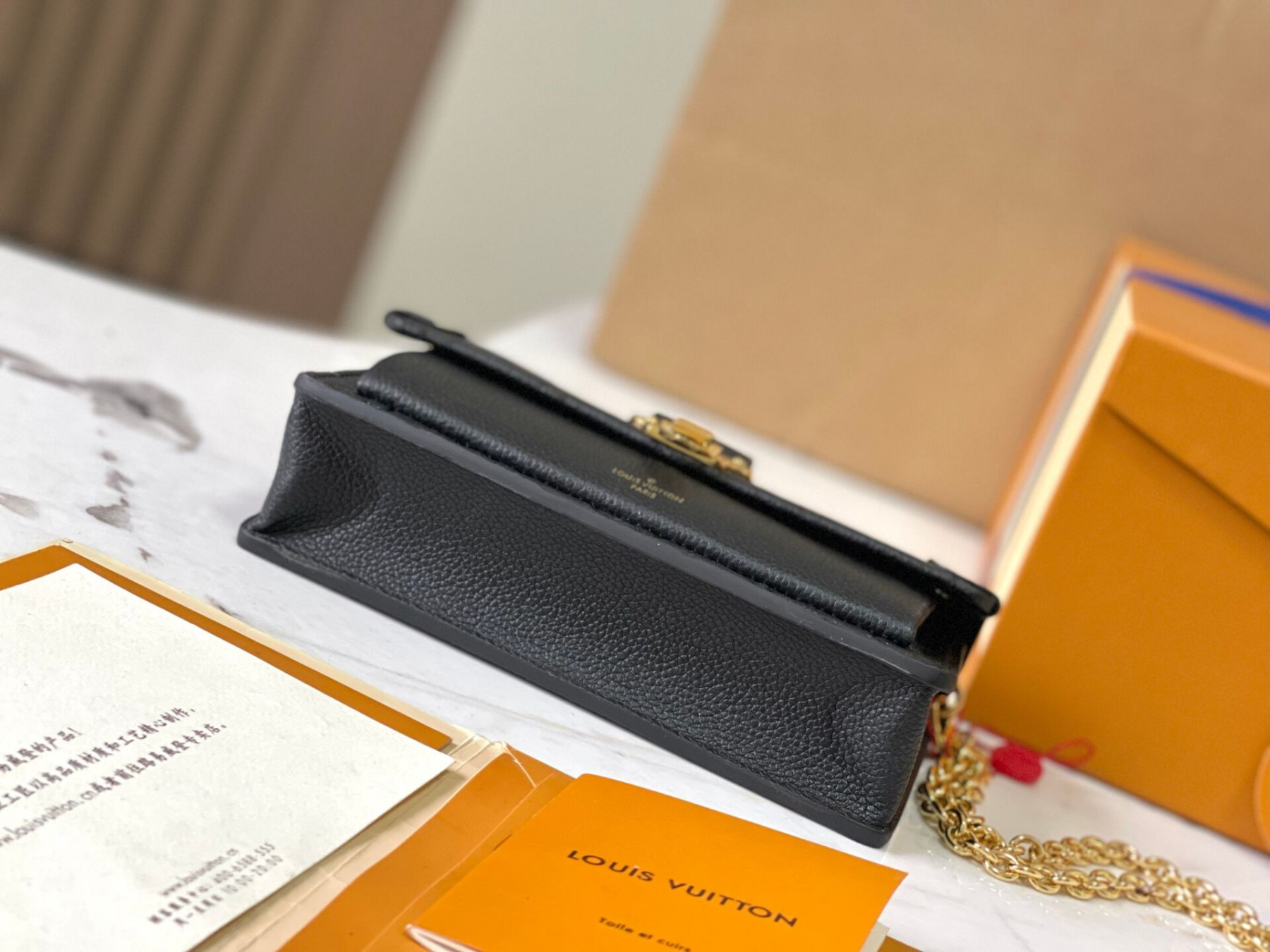 LV Vavin Chain Wallet M67839 19x12.5x4cm