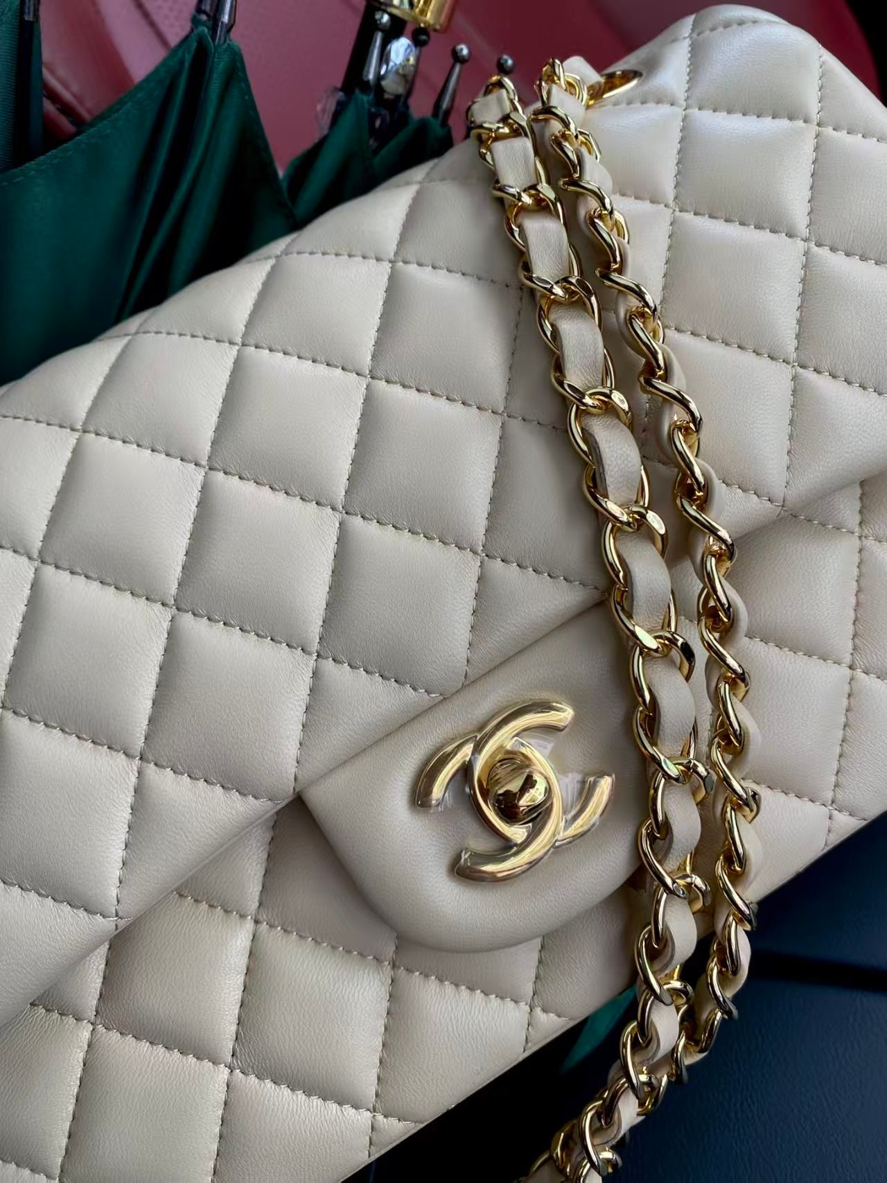 Ch**el Classic Flap Jumbo 25cm CF Khaki Gold 15.5x25.5x6.5cm