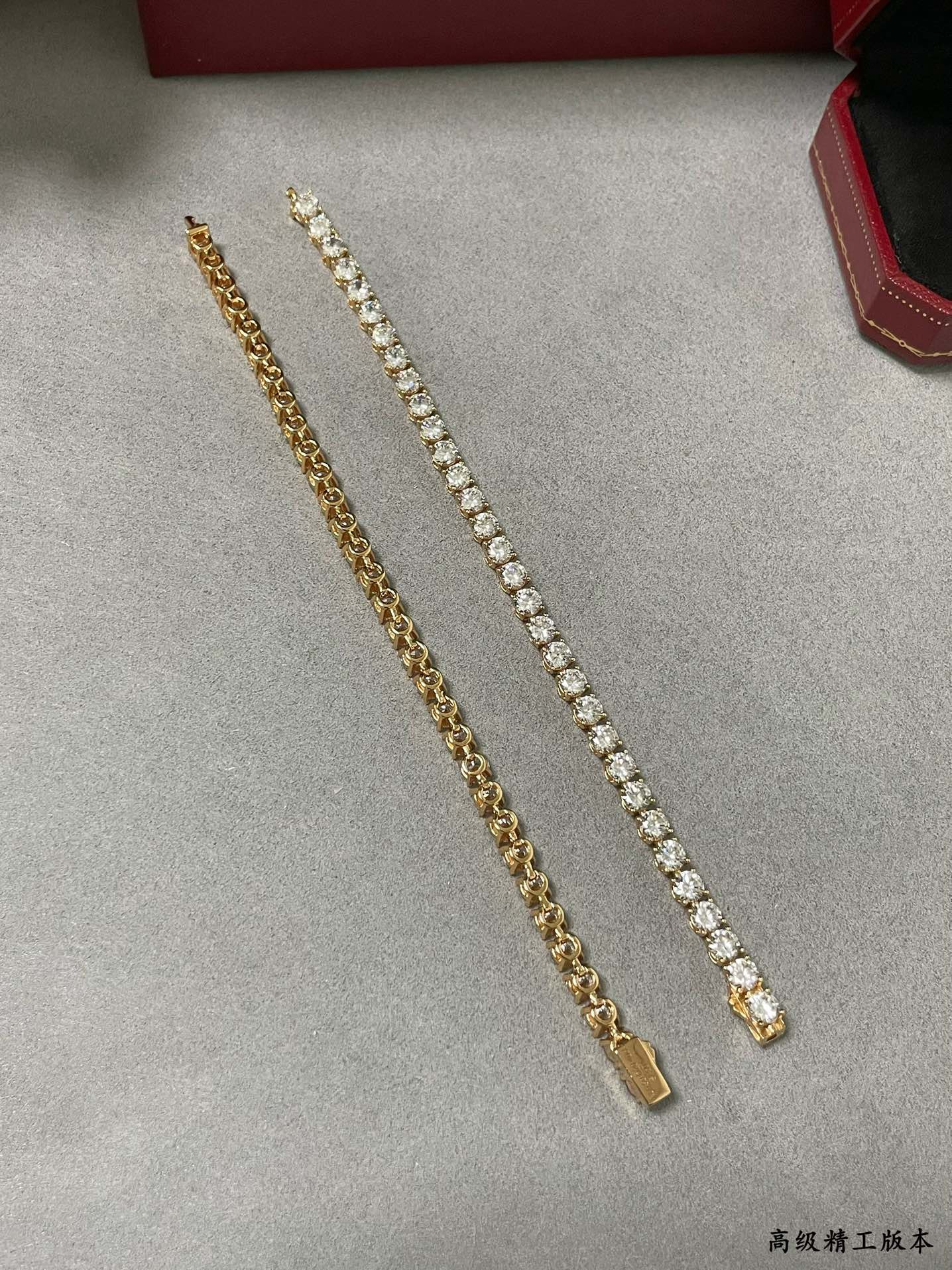 Ca*t1er full D1am0nd four-claw Bracelet