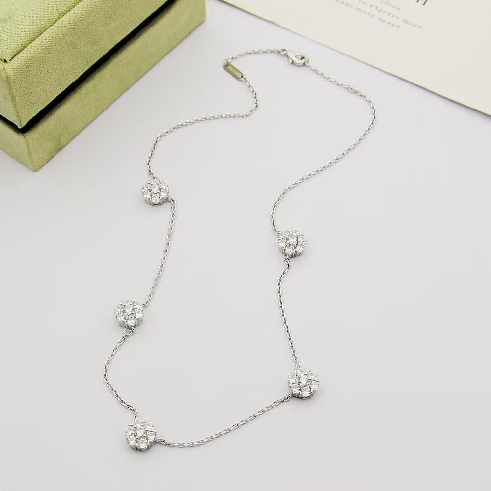 Van Cleef & Arpels Fleurette Necklace