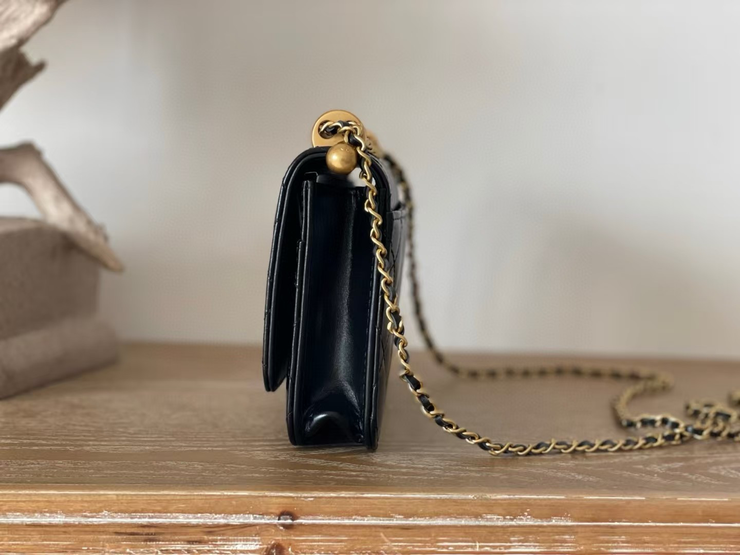 Ch**el Wallet on Chain AP2289 12x19x3.5cm