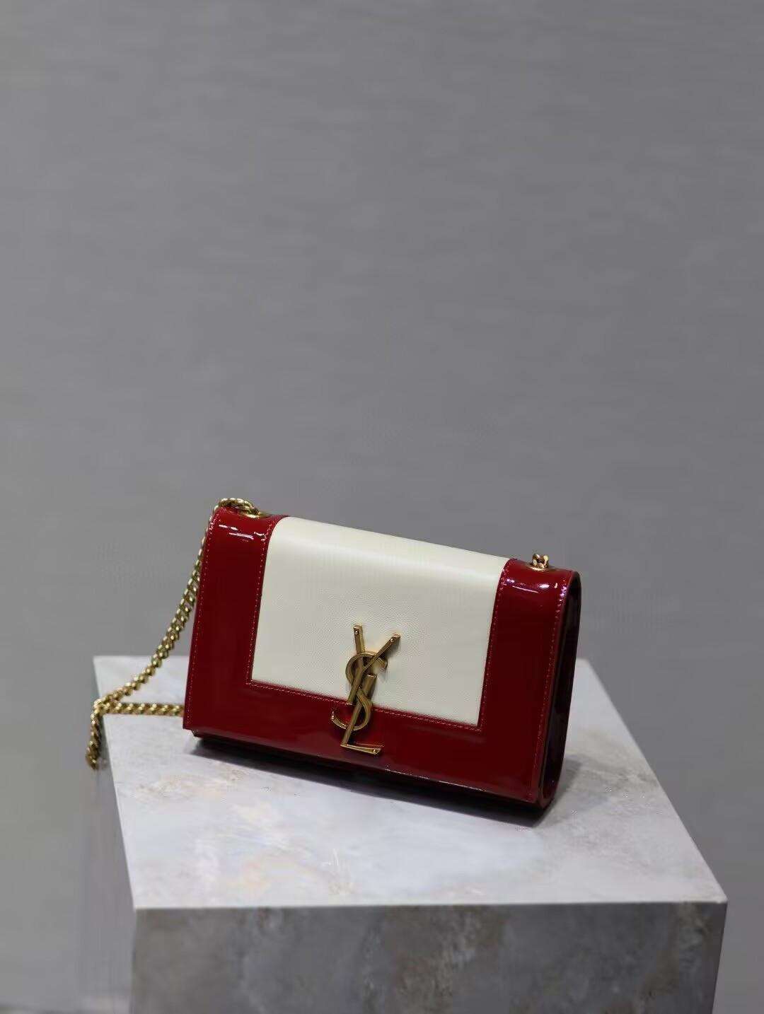 Y51 KATE Nappa Patent Calfskin Two-Toned 20x13.5x6cm