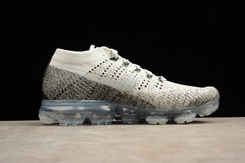 UA Nike Nikelab Air Vapormax Flyknit "Oreo"