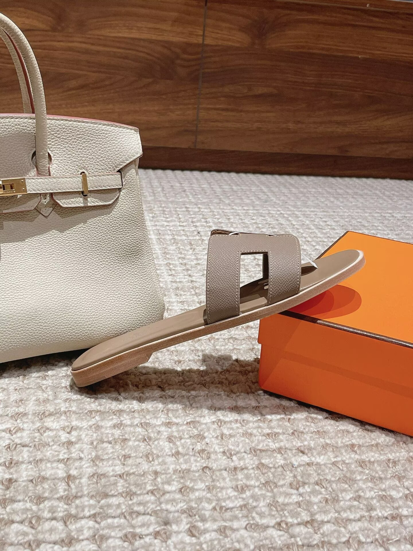 UA Hermès Oran Sandal