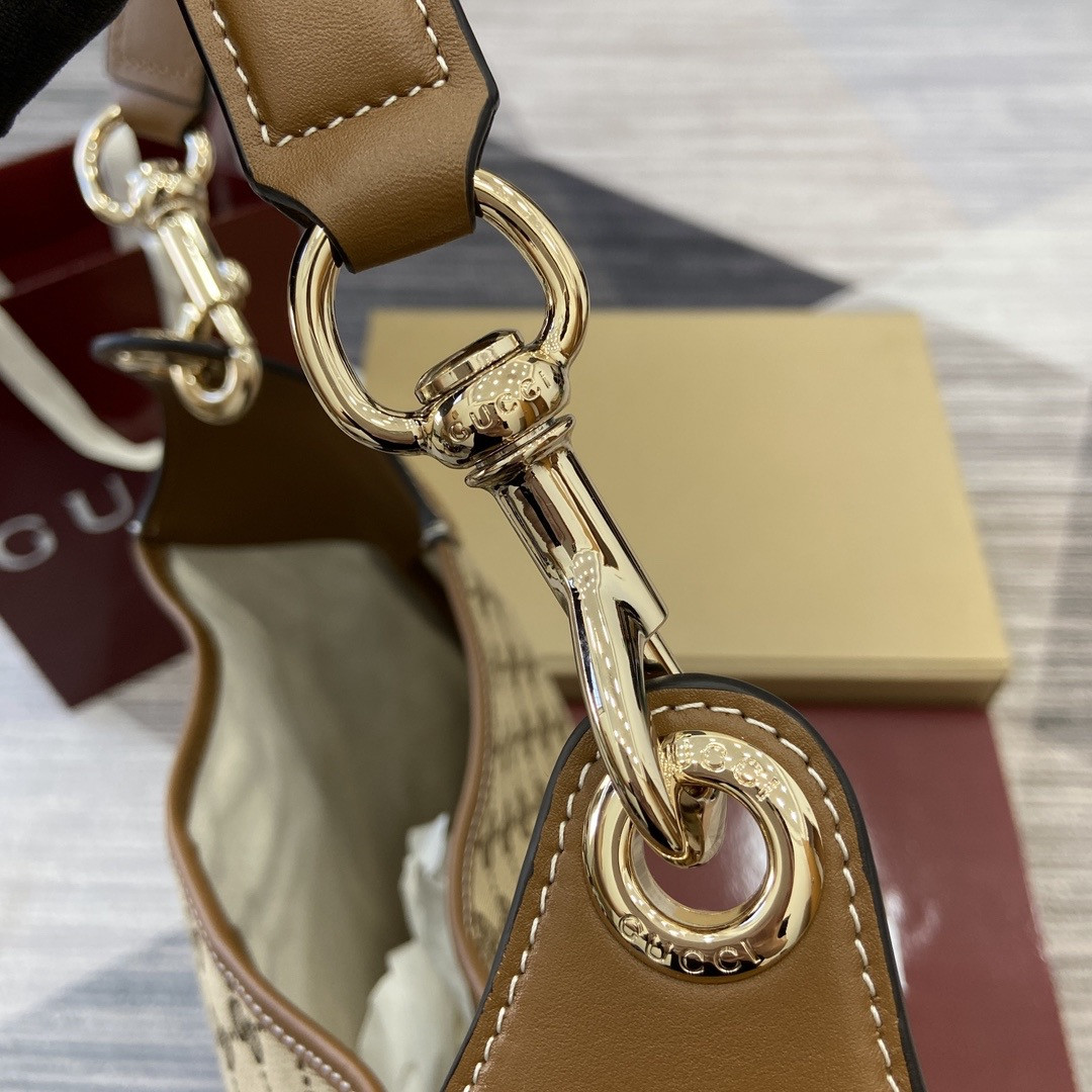 Gvc*1 Body  49 x 46  x 4cm