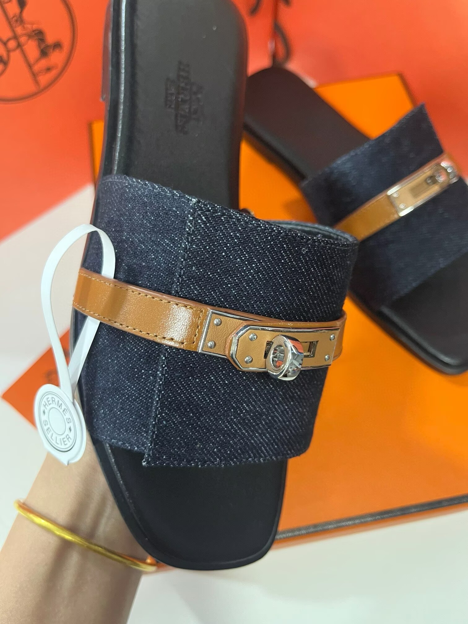 UA H**me5 Giulia Sandal