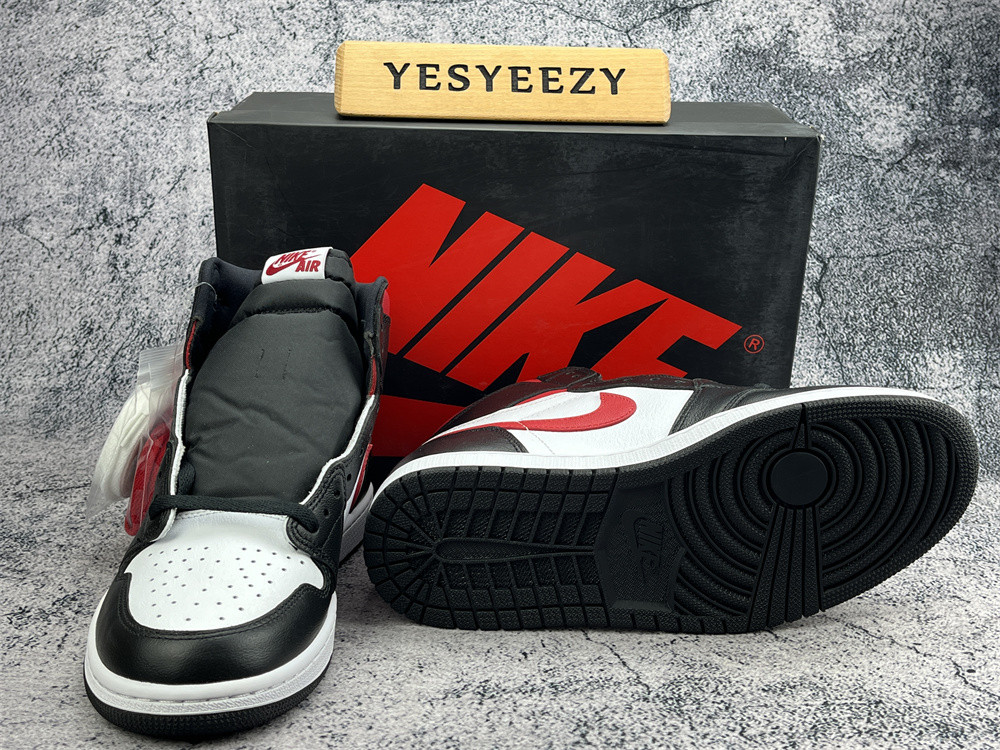 UA AIR JORDAN 1 RETRO HIGH OG "GYM RED"